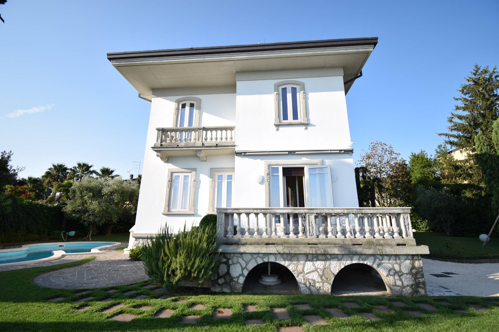 Desenzano del Garda, Brescia, 25015, IT, 4 Bedrooms Bedrooms, ,4 BathroomsBathrooms,Residential,For Sale,1826447