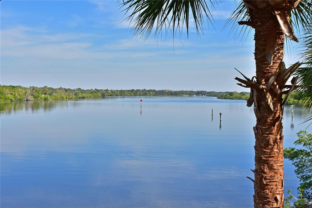 Bradenton, Florida, 34212, United States, 3 Bedrooms Bedrooms, ,2 BathroomsBathrooms,Residential,For Sale,1906883