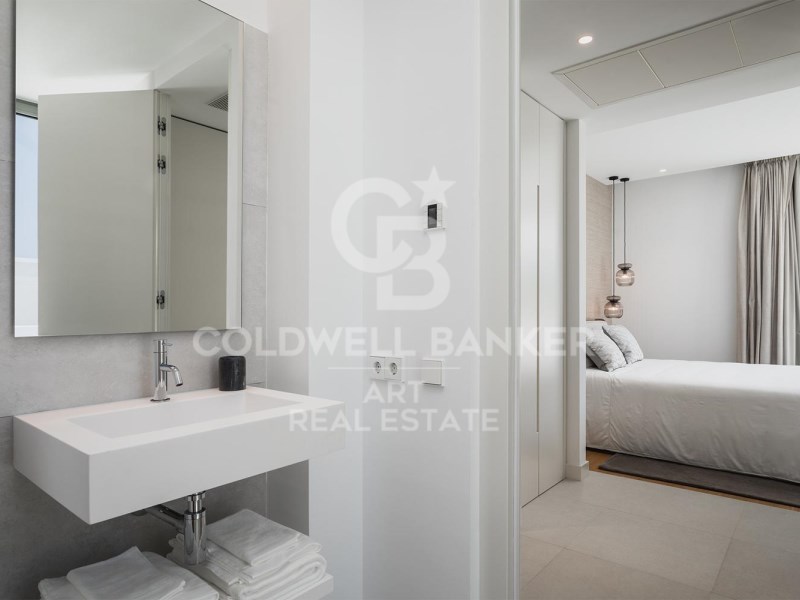 Estepona, Andalusia, ES, 5 Bedrooms Bedrooms, ,5 BathroomsBathrooms,Residential,For Sale,1828254