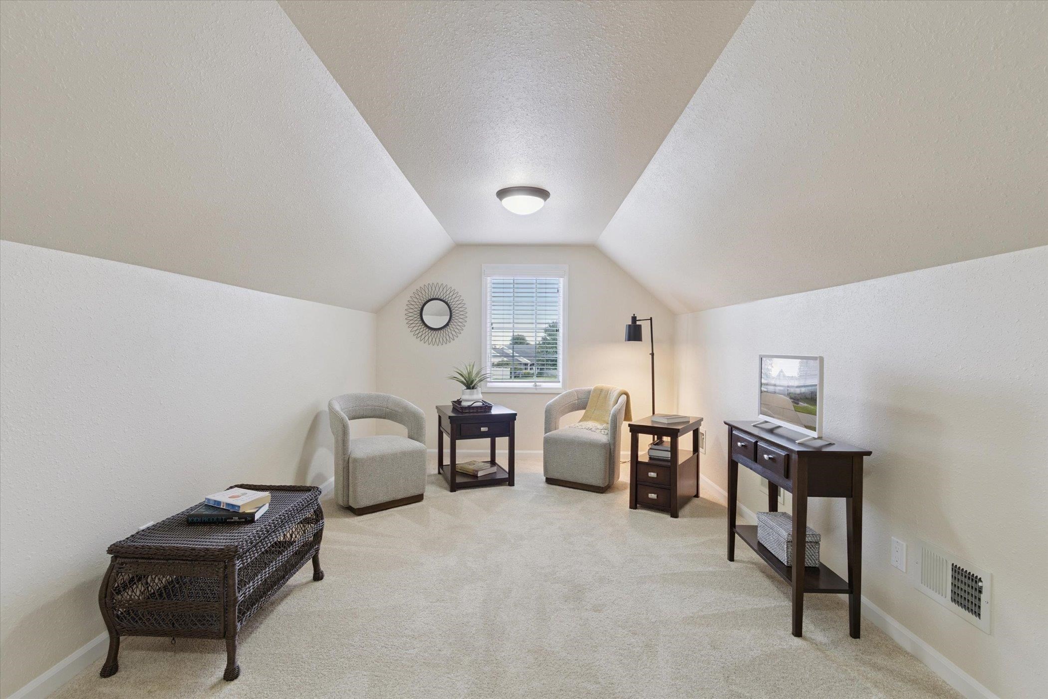 Janesville, Wisconsin, 53546, United States, 3 Bedrooms Bedrooms, ,4 BathroomsBathrooms,Residential,For Sale,1978617