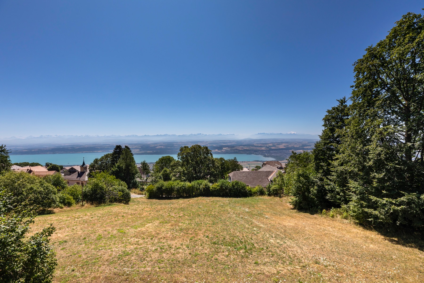  A rare property featuring two cottages and breathtaking lake views - 物件實景