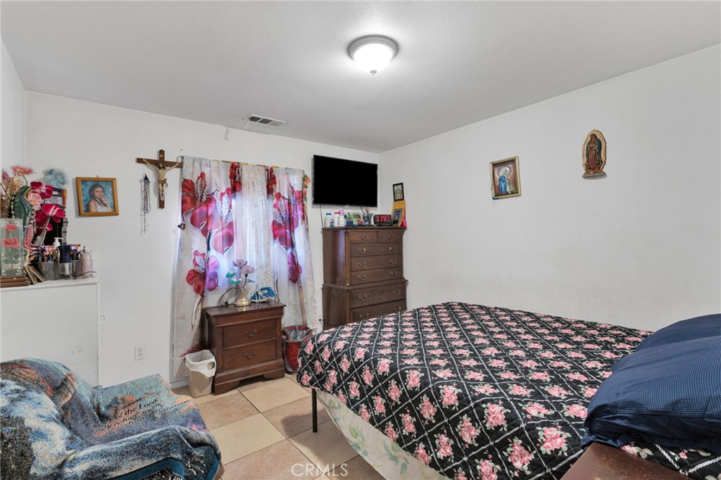 Redlands, California, 92374, United States, 5 Bedrooms Bedrooms, ,3 BathroomsBathrooms,Residential,For Sale,1987347