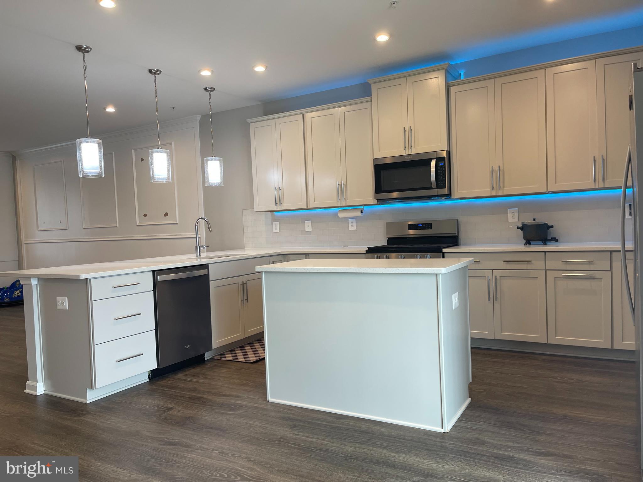 Hanover, Maryland, 21076, United States, 3 Bedrooms Bedrooms, ,4 BathroomsBathrooms,Residential,For Sale,1984120