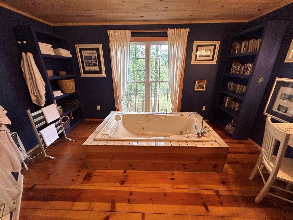 Blue Ridge, Georgia, 30513, United States, 3 Bedrooms Bedrooms, ,3 BathroomsBathrooms,Residential,For Sale,1954403