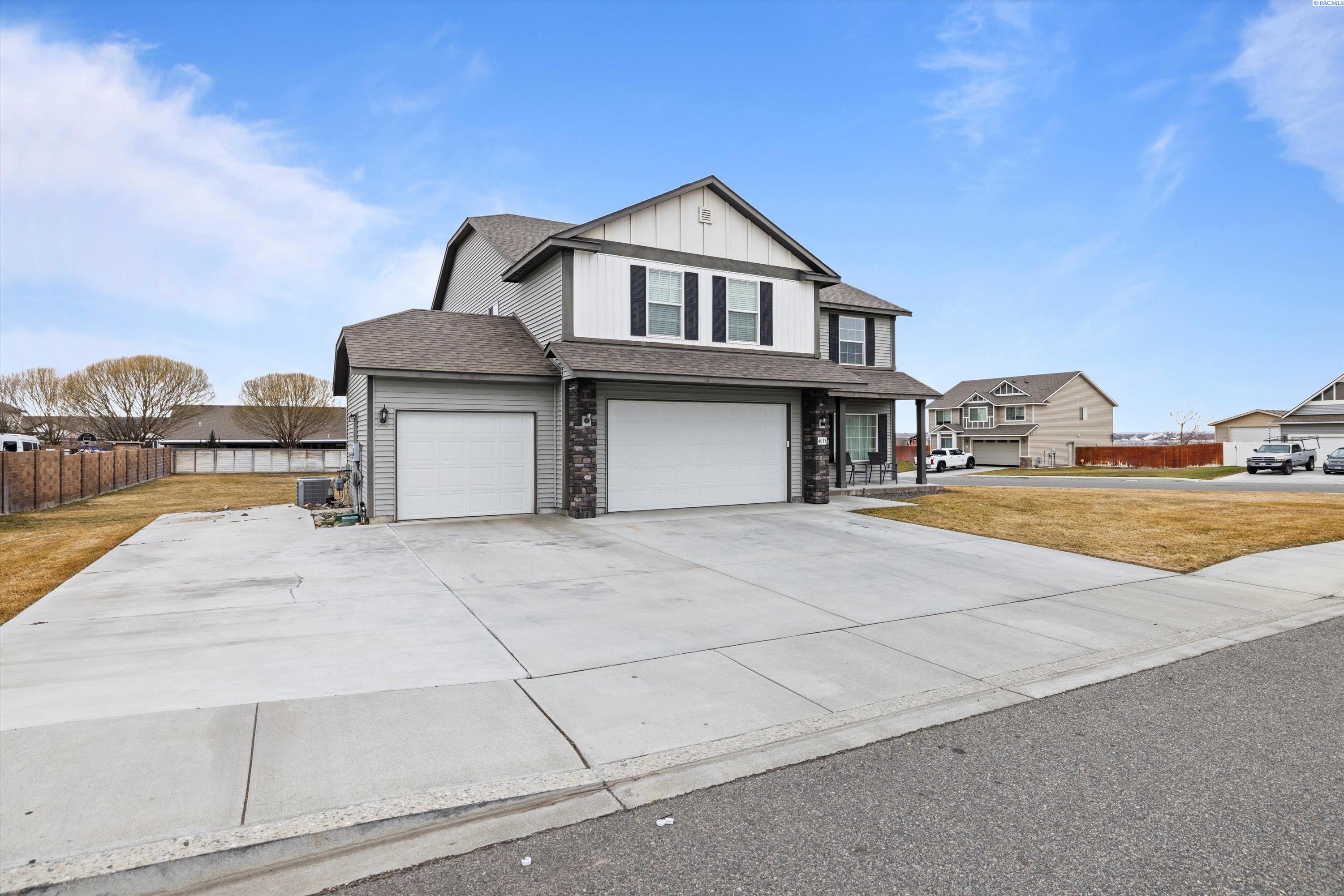 Pasco, Washington, 99301, United States, 6 Bedrooms Bedrooms, ,3 BathroomsBathrooms,Residential,For Sale,1705184