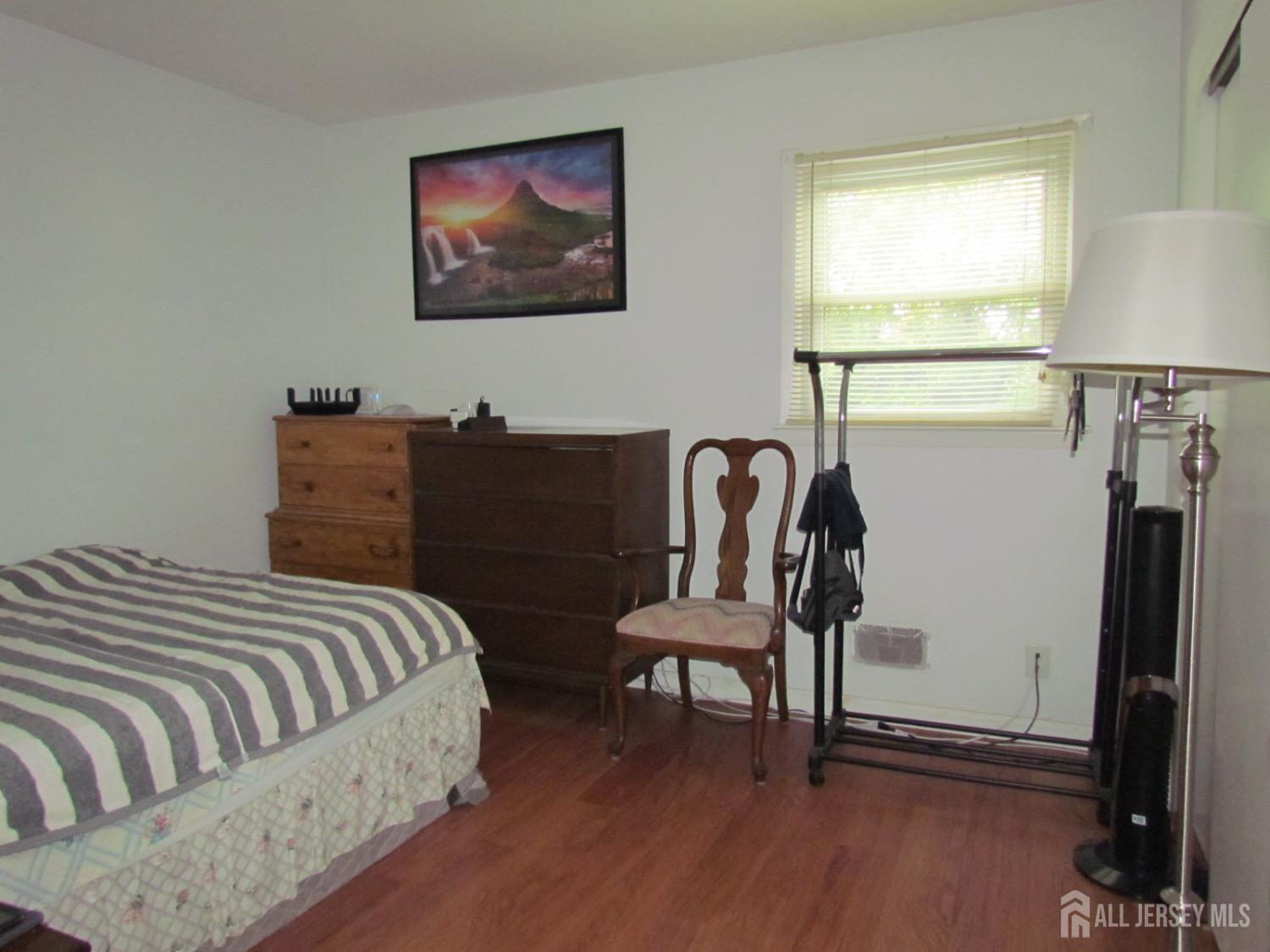 East Brunswick, New Jersey, 08816, United States, 5 Bedrooms Bedrooms, ,3 BathroomsBathrooms,Residential,For Sale,1933394