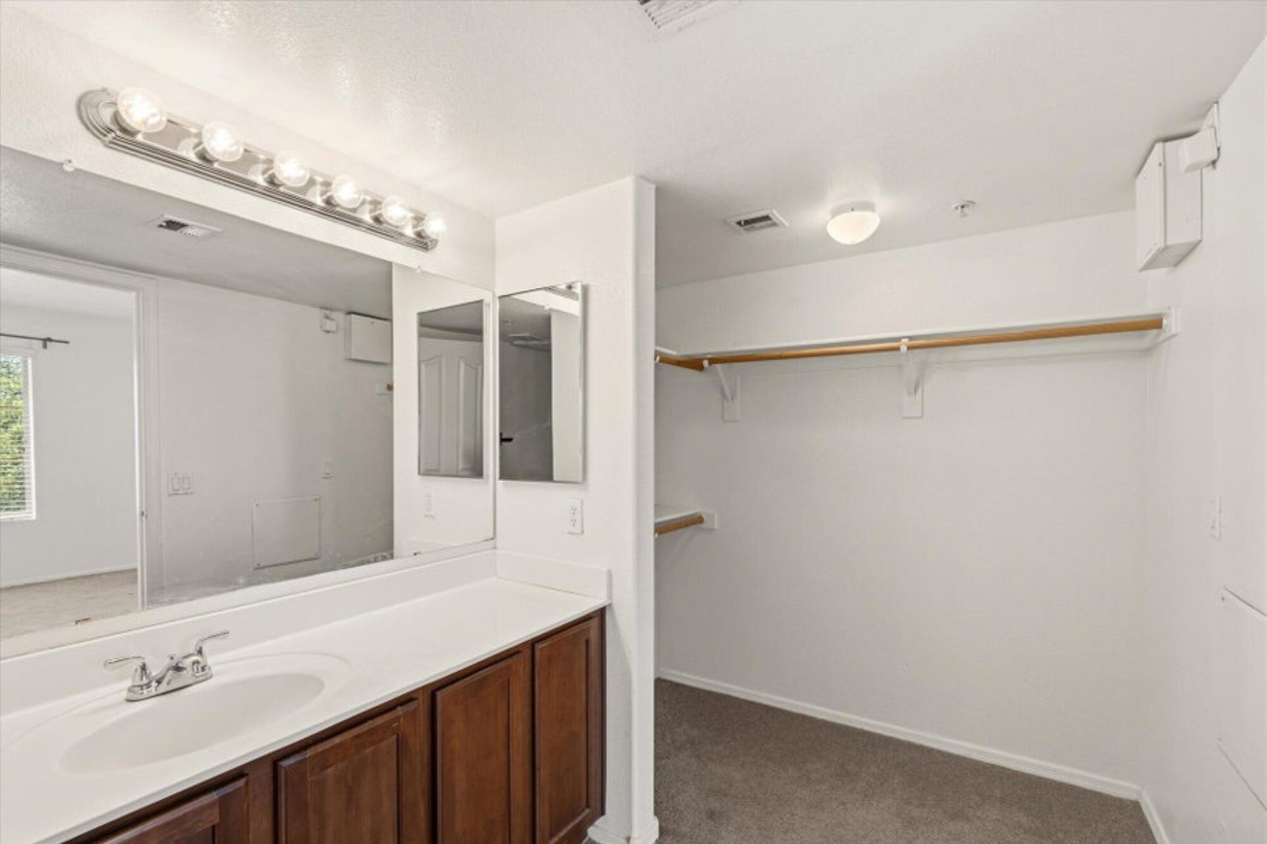  2401 E Rio Salado Parkway ¦ Tempe, AZ - 物件實景