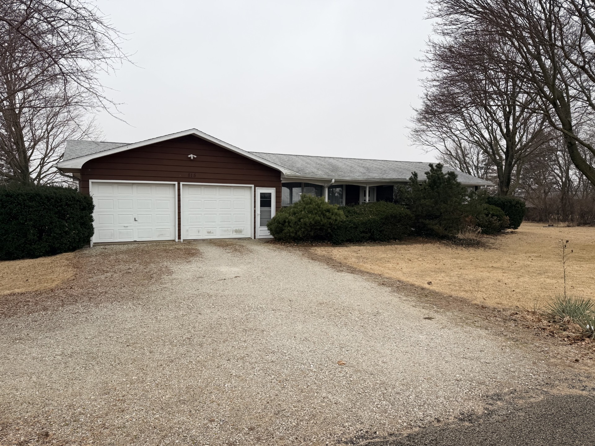 Walnut St, Oglesby, IL 61348