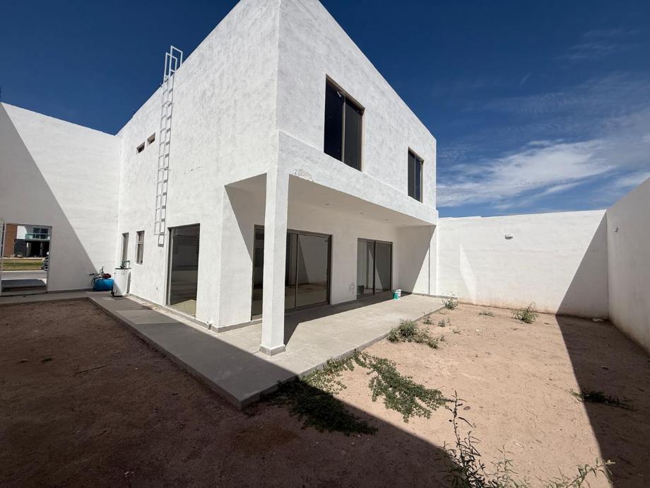 Villas del Renacimiento, Torreón, Coahuila de Zaragoza, 27420, Mexico, 3 Bedrooms Bedrooms, ,2 BathroomsBathrooms,Residential,For Sale,Villas del Renacimiento,1588559