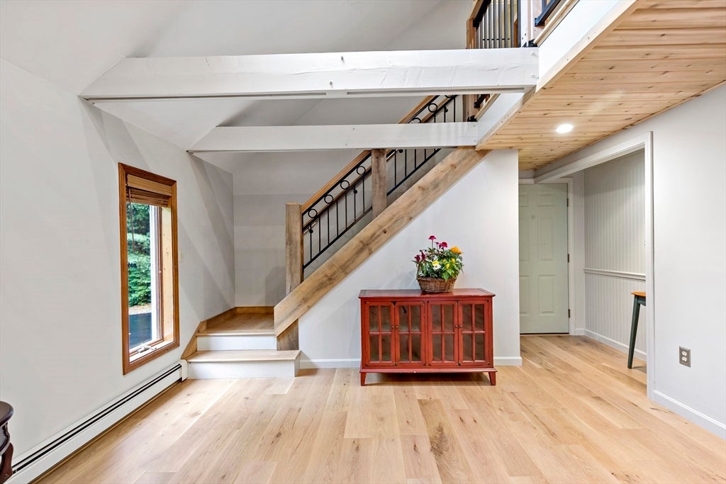 Kingston, Massachusetts, 02364, United States, 3 Bedrooms Bedrooms, ,2 BathroomsBathrooms,Residential,For Sale,1975778