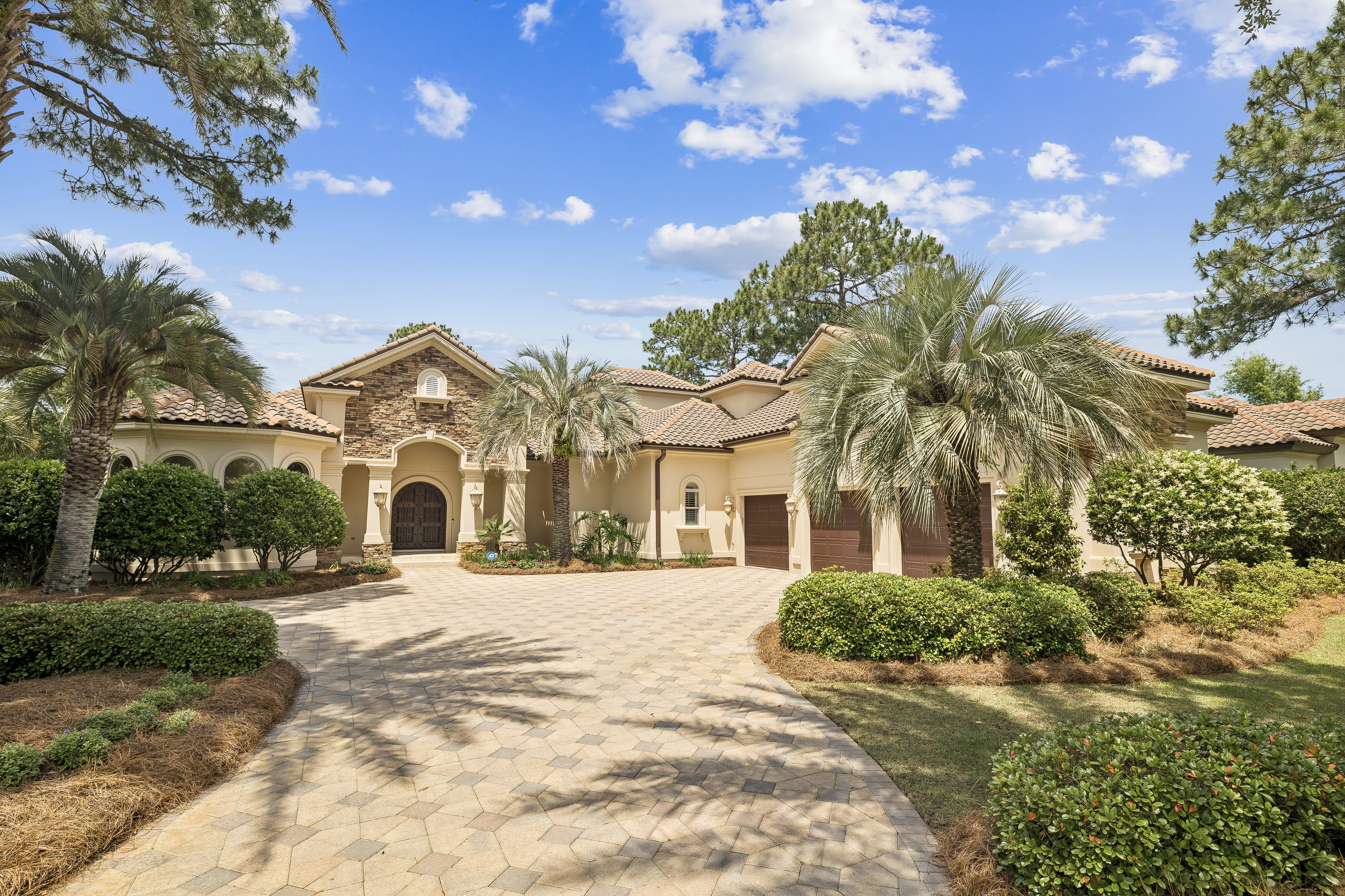  Refined Golf-Course Estate With Resort Amenities - 物件實景