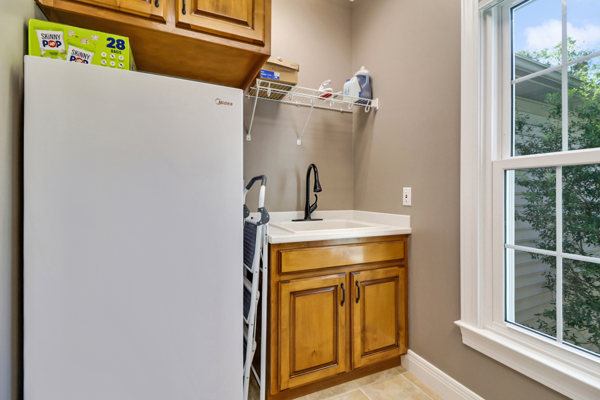 Crossville, Tennessee, 38558, United States, 4 Bedrooms Bedrooms, ,3 BathroomsBathrooms,Residential,For Sale,1976801