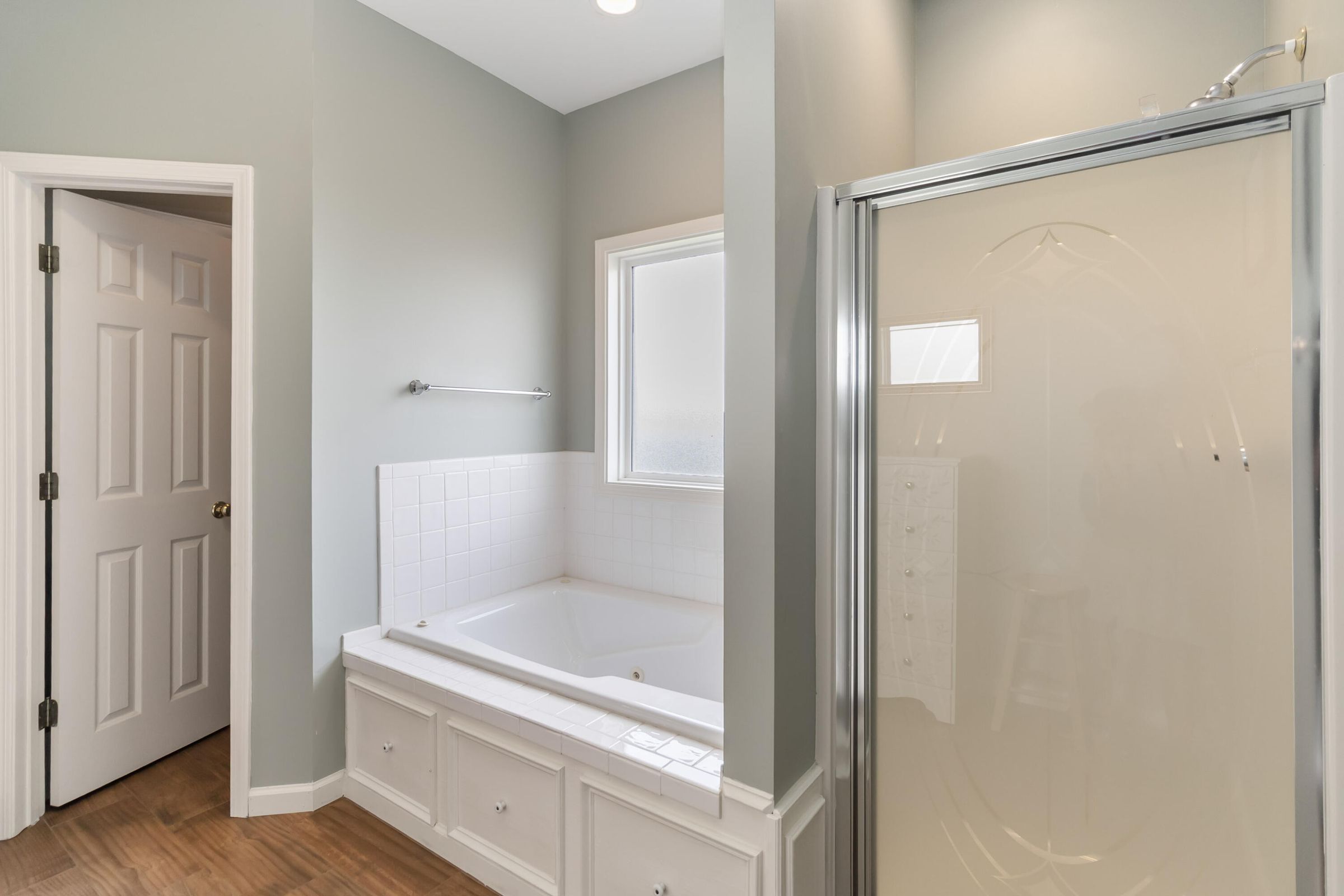 Richmond, Kentucky, 40475, United States, 4 Bedrooms Bedrooms, ,4 BathroomsBathrooms,Residential,For Sale,1910614