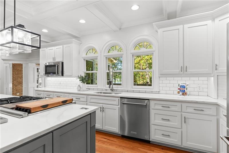 Buford, Georgia, 30518, United States, 6 Bedrooms Bedrooms, ,5 BathroomsBathrooms,Residential,For Sale,1976033