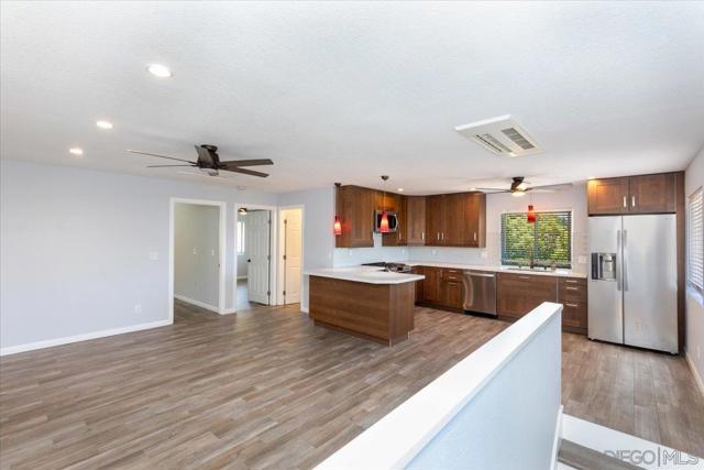 El Cajon, California, 92019, United States, 3 Bedrooms Bedrooms, ,4 BathroomsBathrooms,Residential,For Sale,1872864