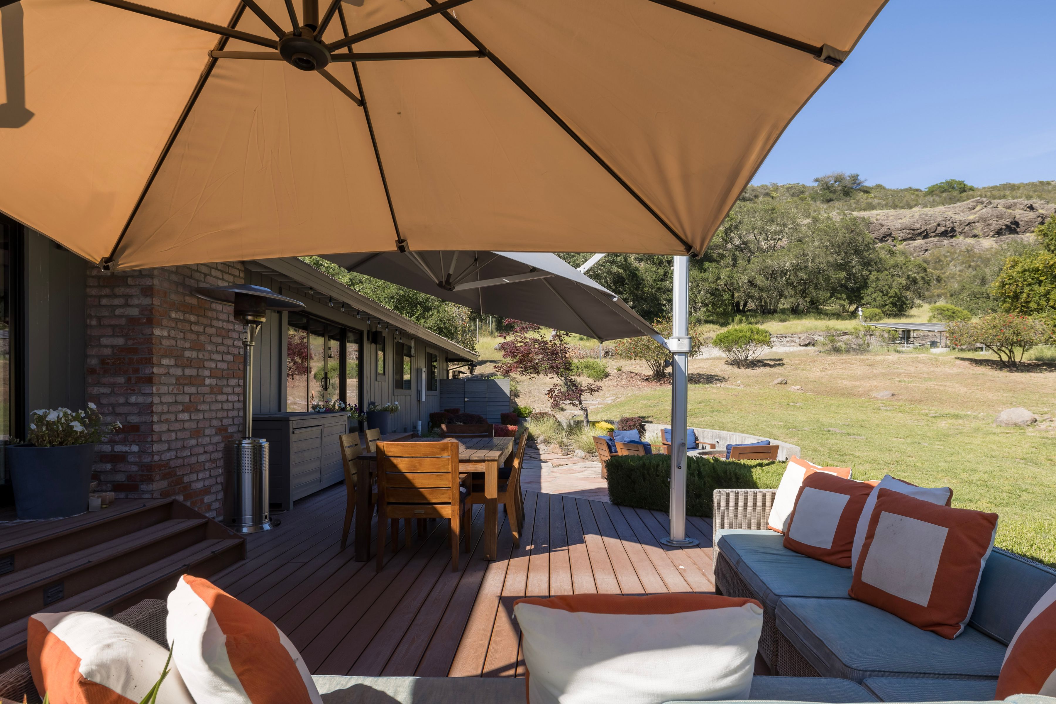  Income Producing Calistoga Compound - 物件實景