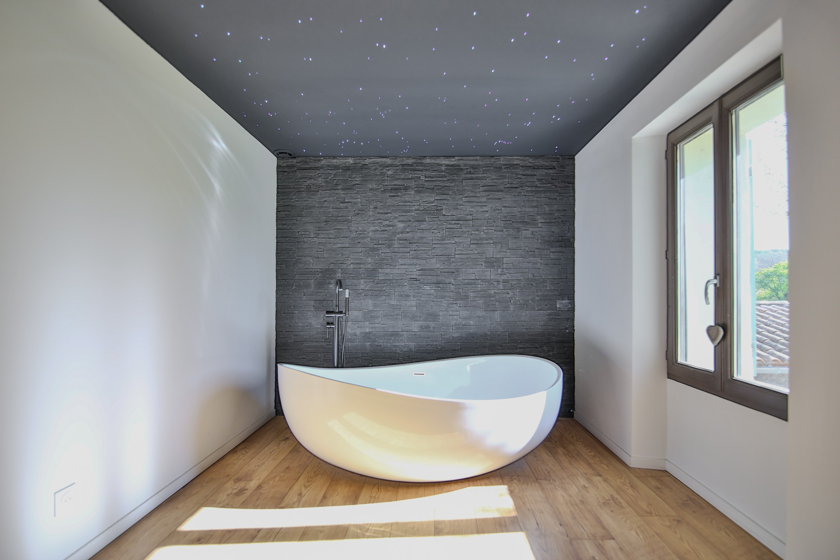  Farmhouse in the countryside of L