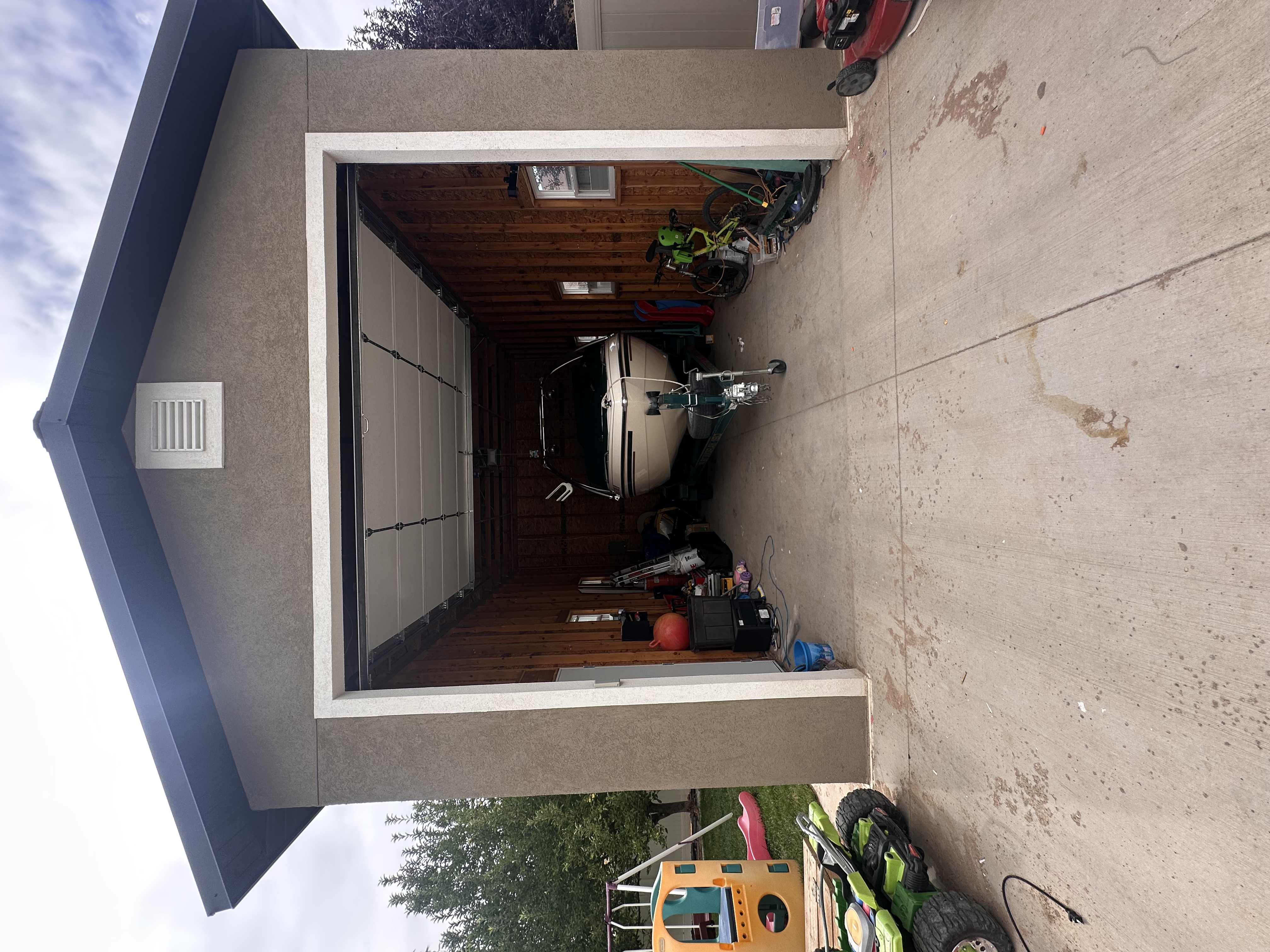 Roosevelt, Utah, 84066, United States, 6 Bedrooms Bedrooms, ,3 BathroomsBathrooms,Residential,For Sale,1976583