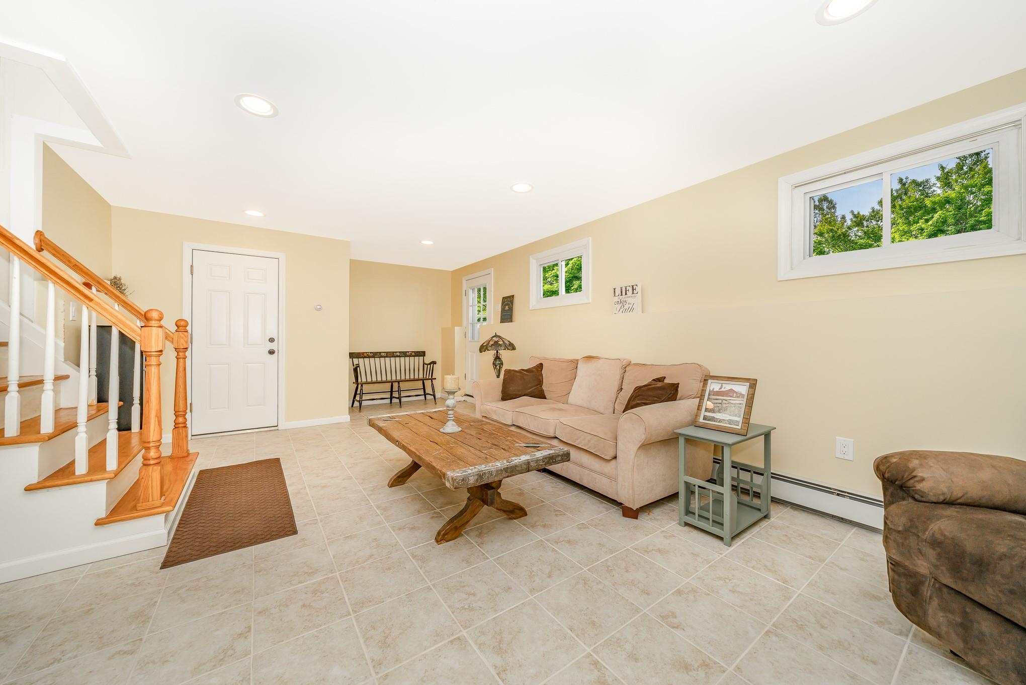 Massapequa, New York, 11758, United States, 4 Bedrooms Bedrooms, ,2 BathroomsBathrooms,Residential,For Sale,1904411