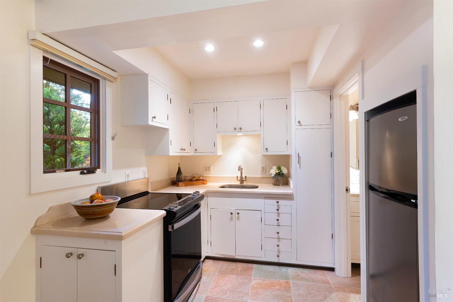 St. Helena, California, 94574, United States, 3 Bedrooms Bedrooms, ,5 BathroomsBathrooms,Residential,For Sale,1998865