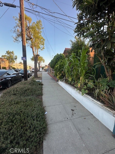 Los Angeles, California, 90047, United States, 3 Bedrooms Bedrooms, ,2 BathroomsBathrooms,Residential,For Sale,1937253