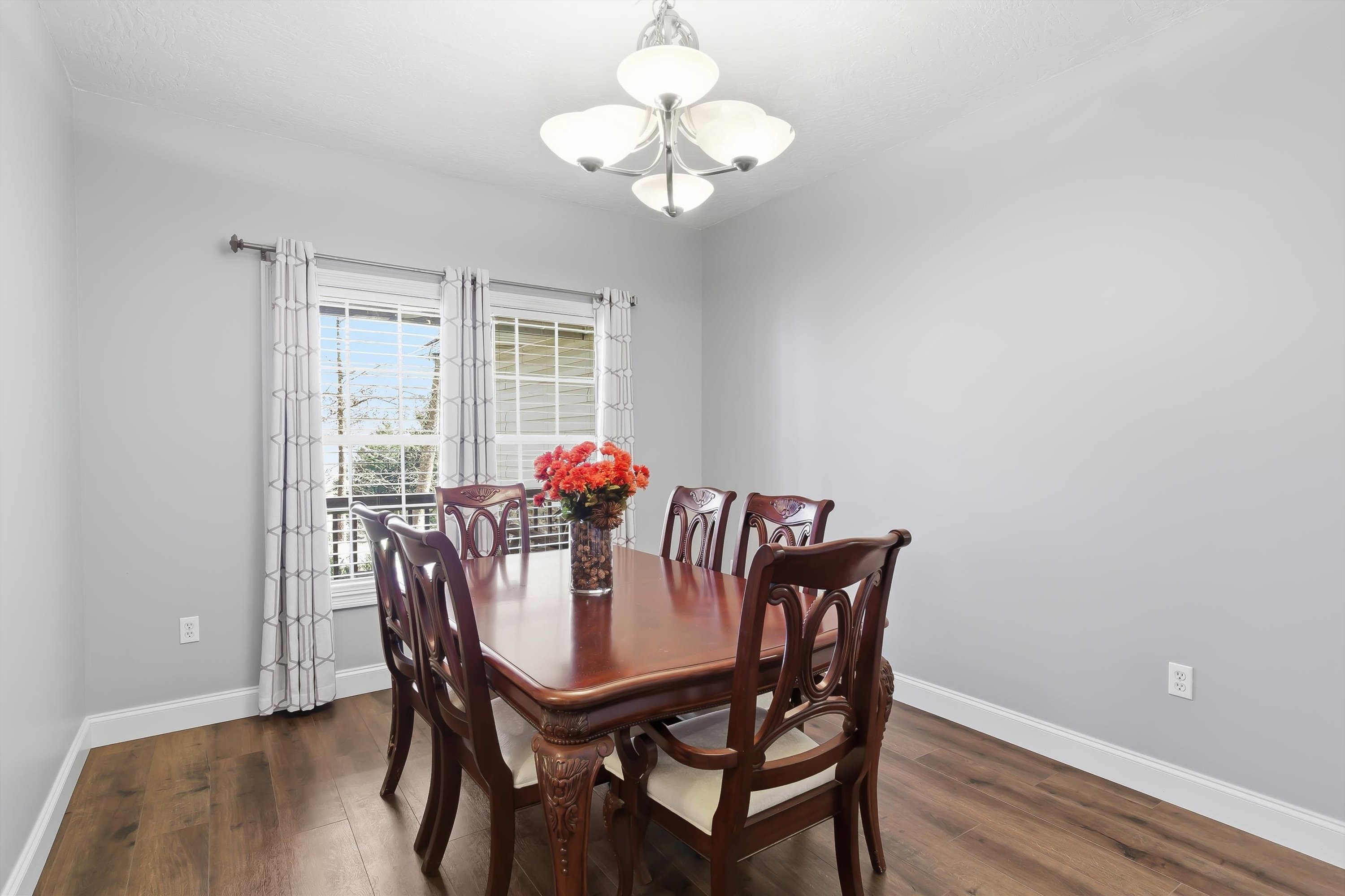 Sevierville, Tennessee, 37876, United States, 2 Bedrooms Bedrooms, ,2 BathroomsBathrooms,Residential,For Sale,1992764