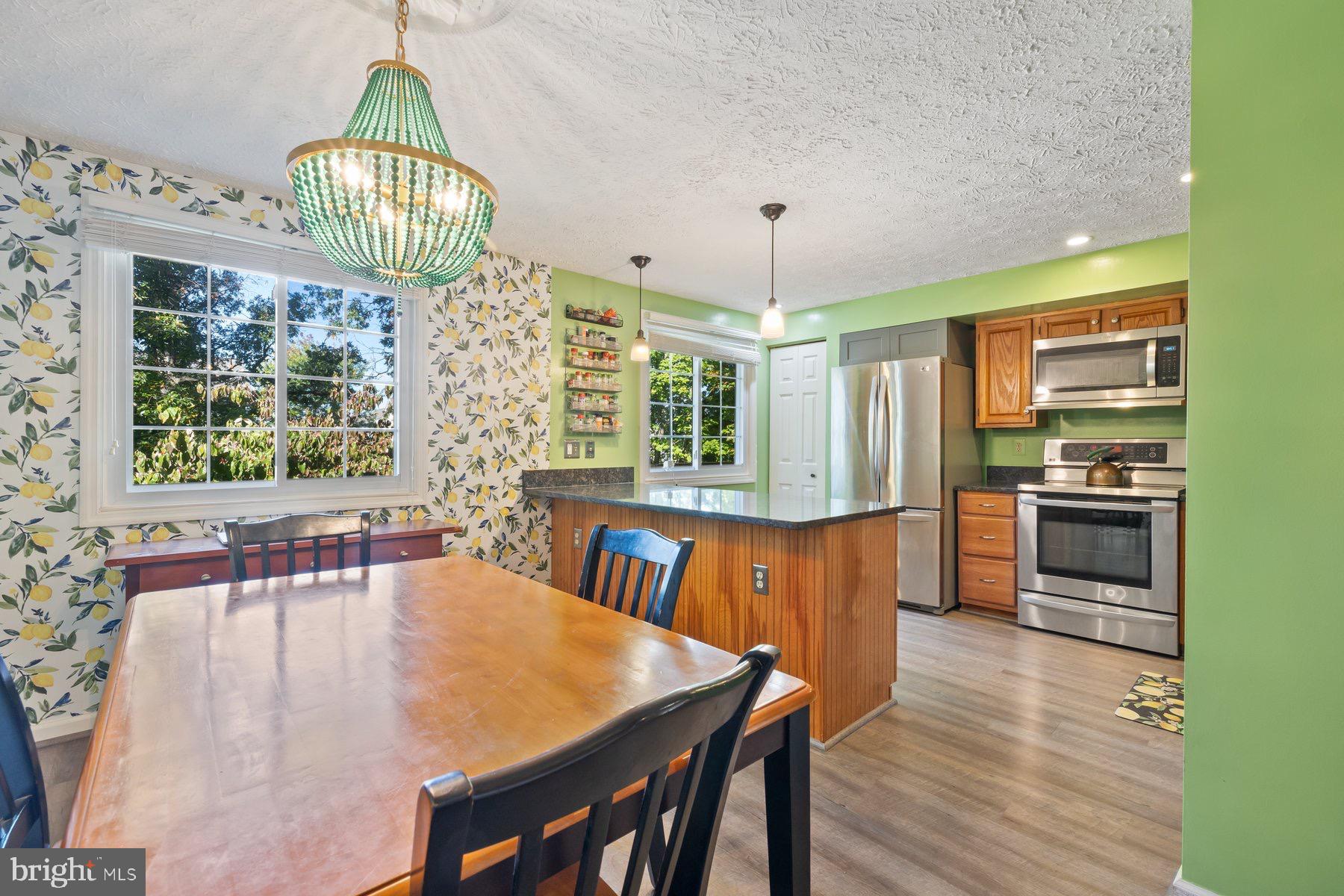 Centreville, Virginia, 20121, United States, 3 Bedrooms Bedrooms, ,4 BathroomsBathrooms,Residential,For Sale,1974352