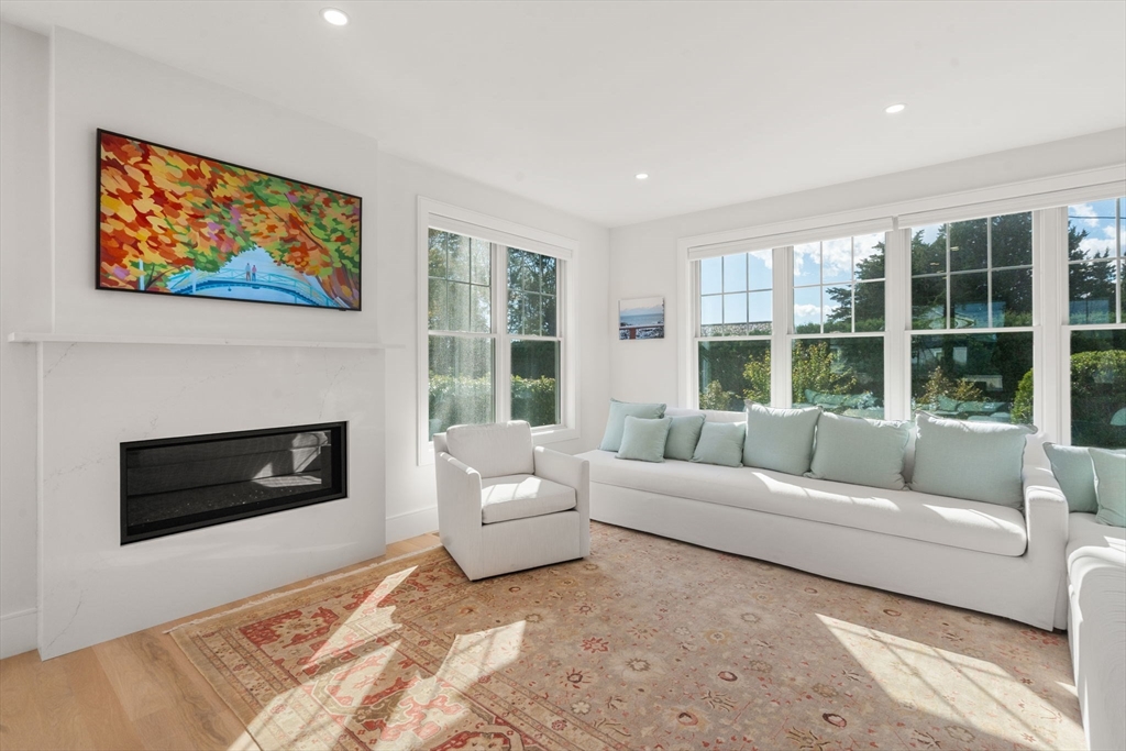 Marion, Massachusetts, 02738, United States, 3 Bedrooms Bedrooms, ,5 BathroomsBathrooms,Residential,For Sale,1987501