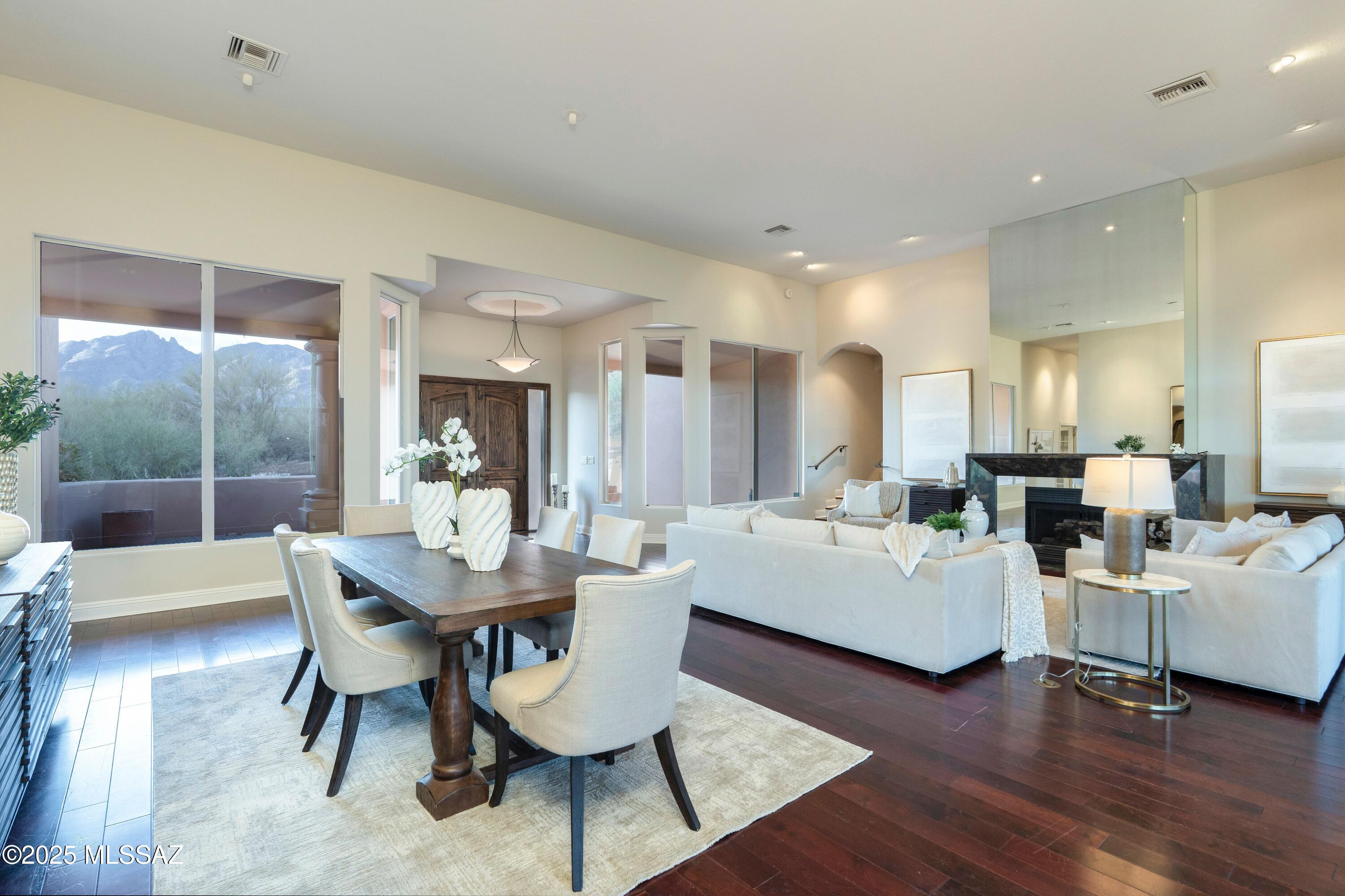 Tucson, Arizona, 85718, United States, 4 Bedrooms Bedrooms, ,4 BathroomsBathrooms,Residential,For Sale,1837380