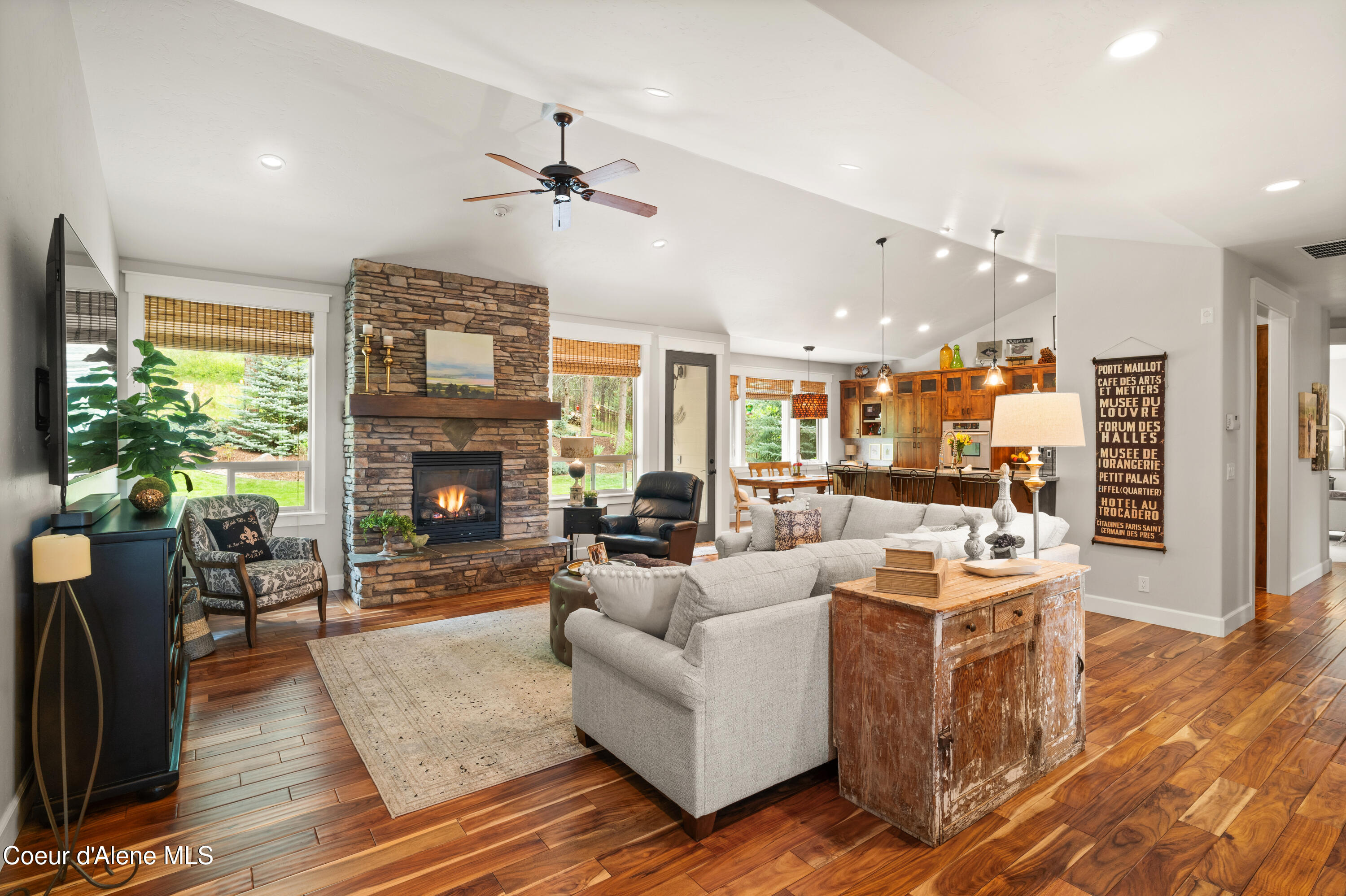 Coeur d'Alene, Idaho, 83815, United States, 5 Bedrooms Bedrooms, ,4 BathroomsBathrooms,Residential,For Sale,2048634