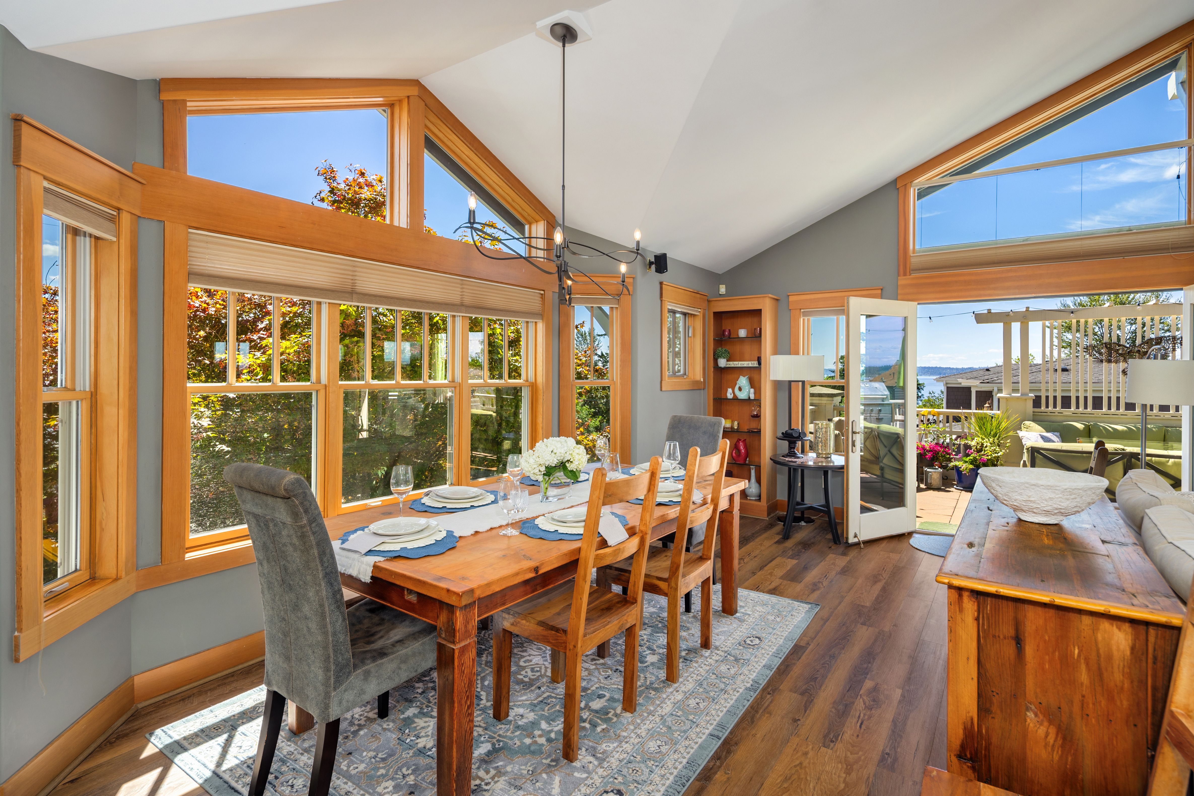  421 2nd St W, Kirkland, WA 98033 - 物件實景