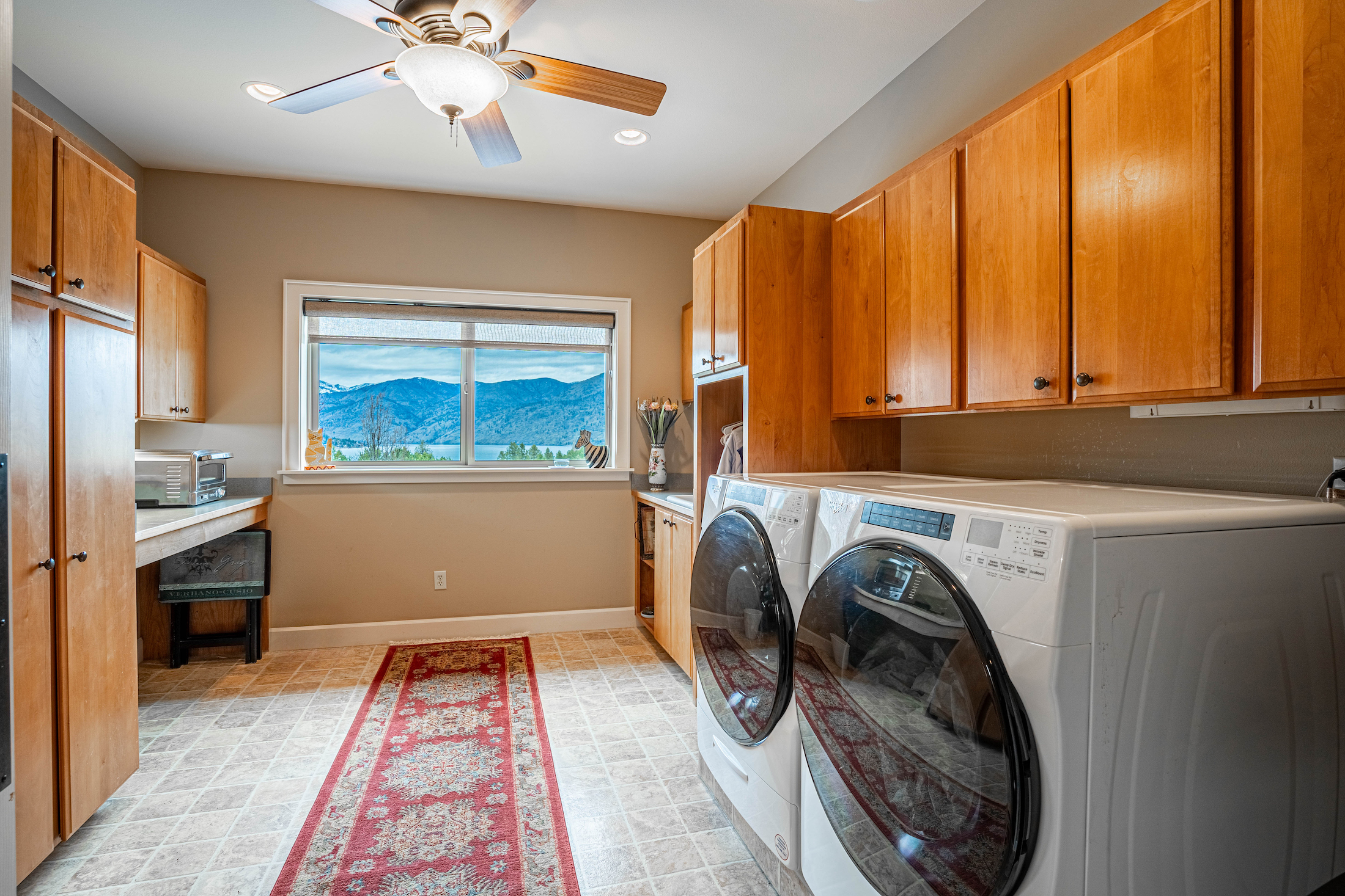  Lake Chelan View Estate with Barn & Acreage - 物件實景