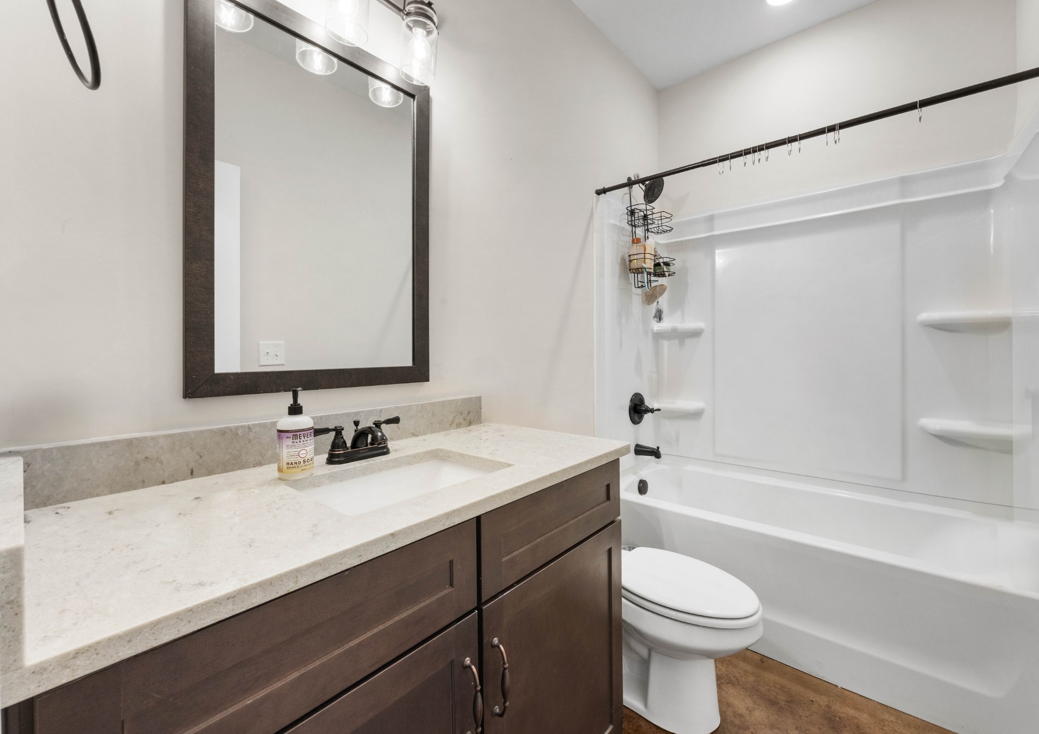 Indian Mound, Tennessee, 37079, United States, 3 Bedrooms Bedrooms, ,2 BathroomsBathrooms,Residential,For Sale,1866881