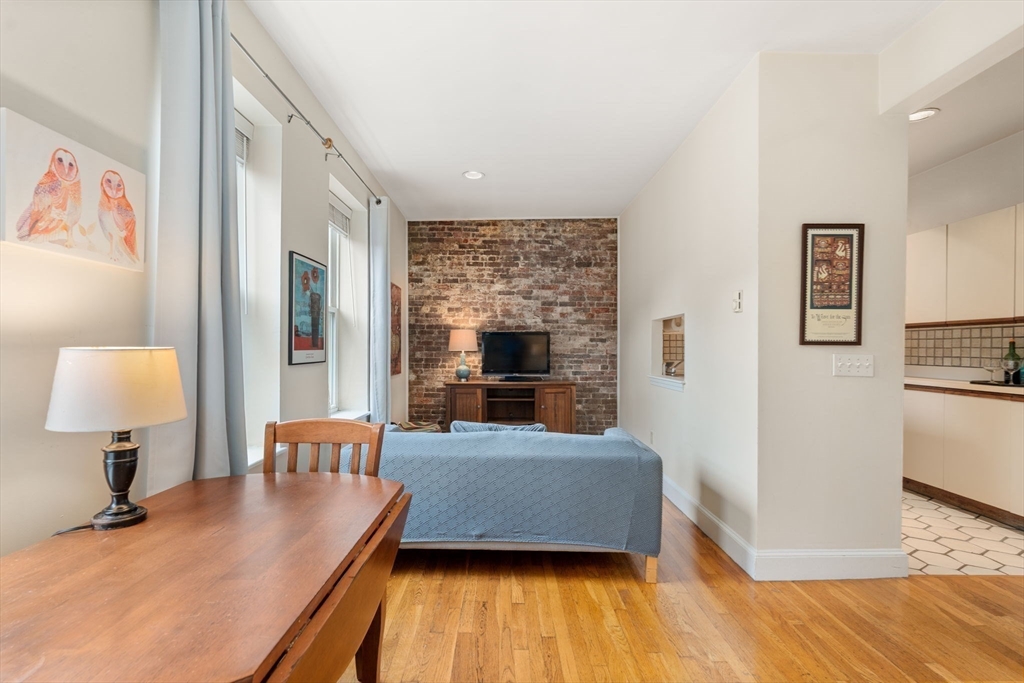 Boston, Massachusetts, 02113, United States, 1 Bedroom Bedrooms, ,1 BathroomBathrooms,Residential,For Sale,1890187