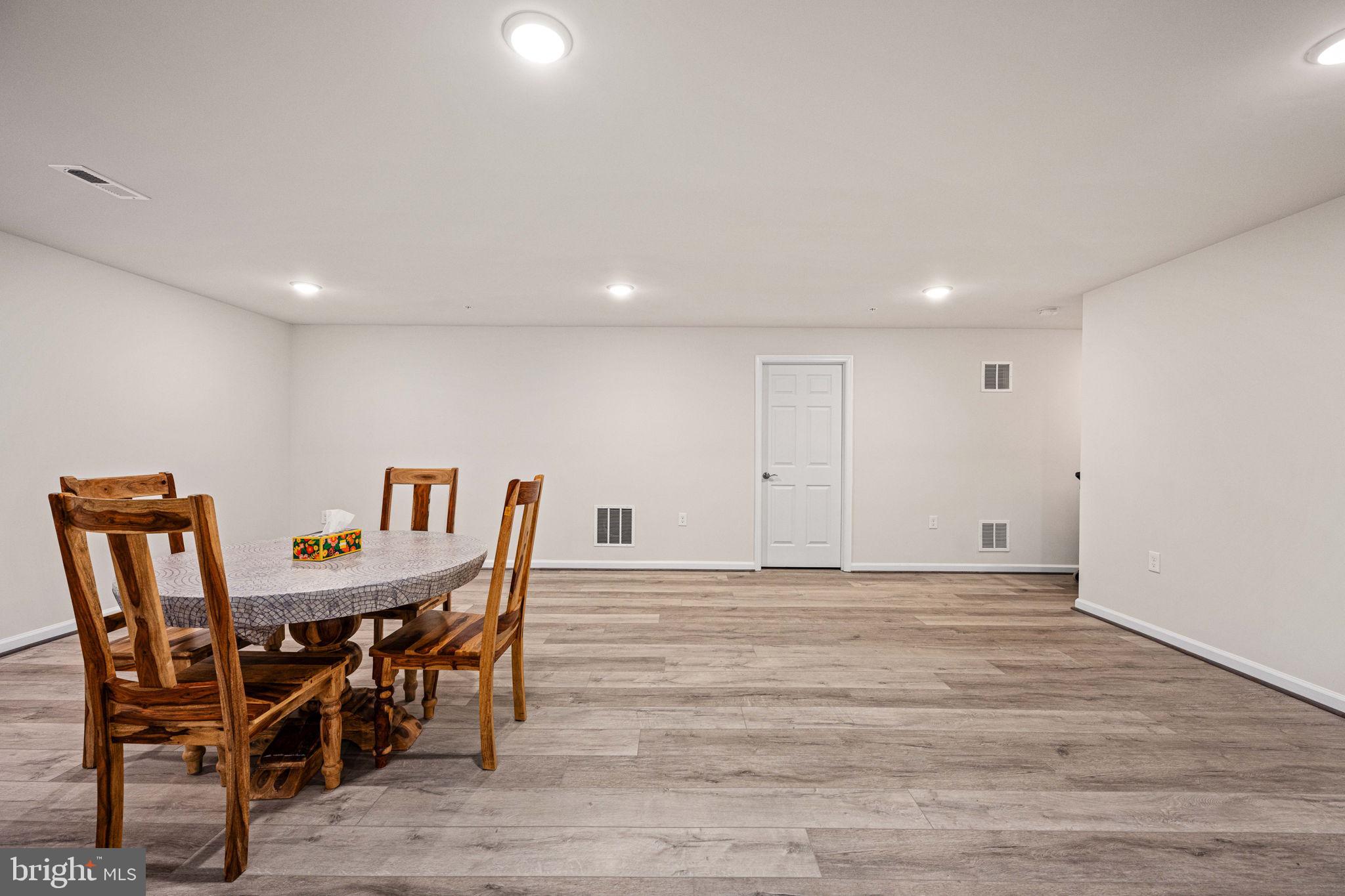 Fredericksburg, Virginia, 22406, United States, 2 Bedrooms Bedrooms, ,3 BathroomsBathrooms,Residential,For Sale,1978338