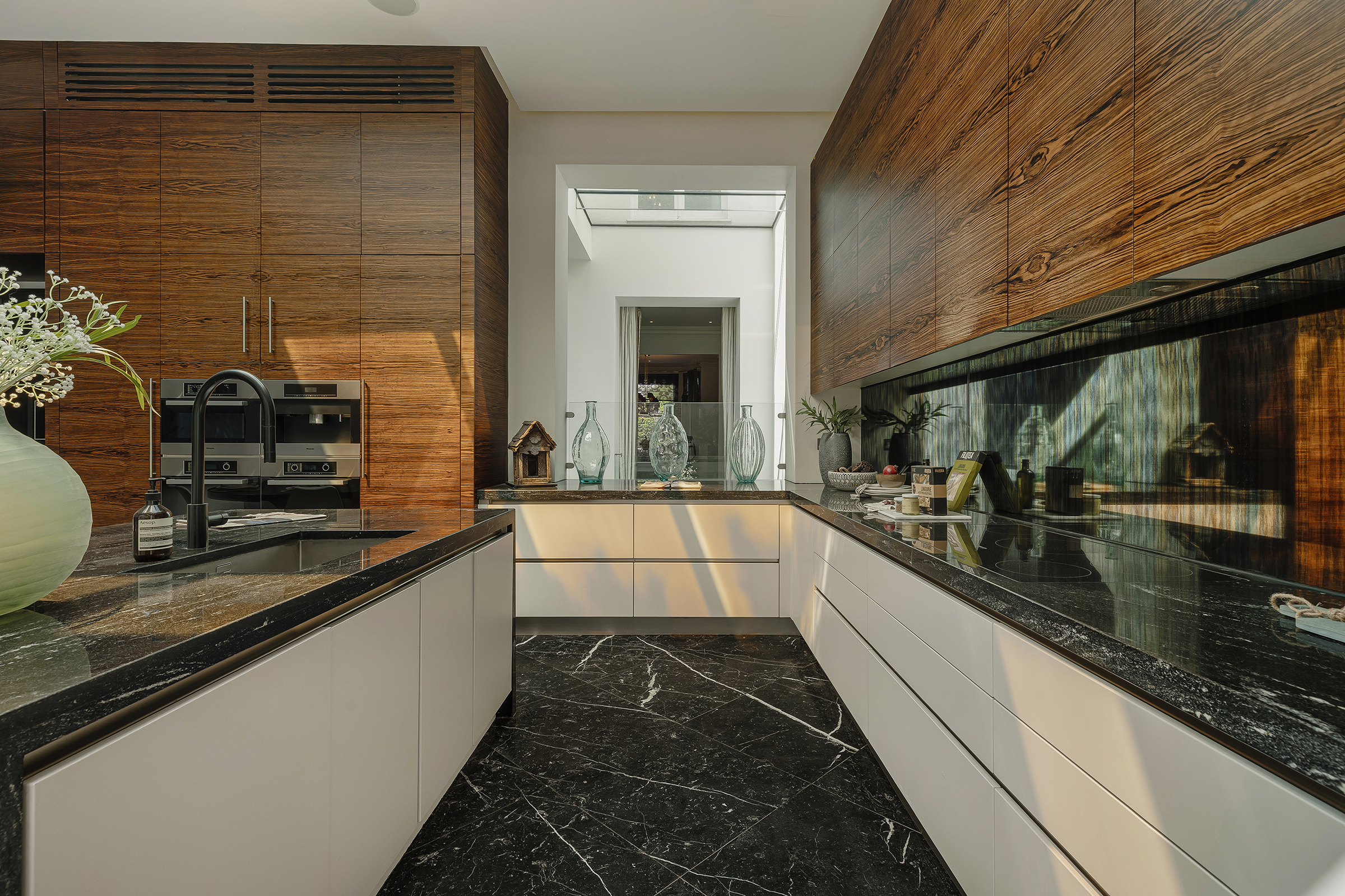  A Magnificent Six-Bedroom Residence with Pool and Roof Terrace in Kensington - 物件實景