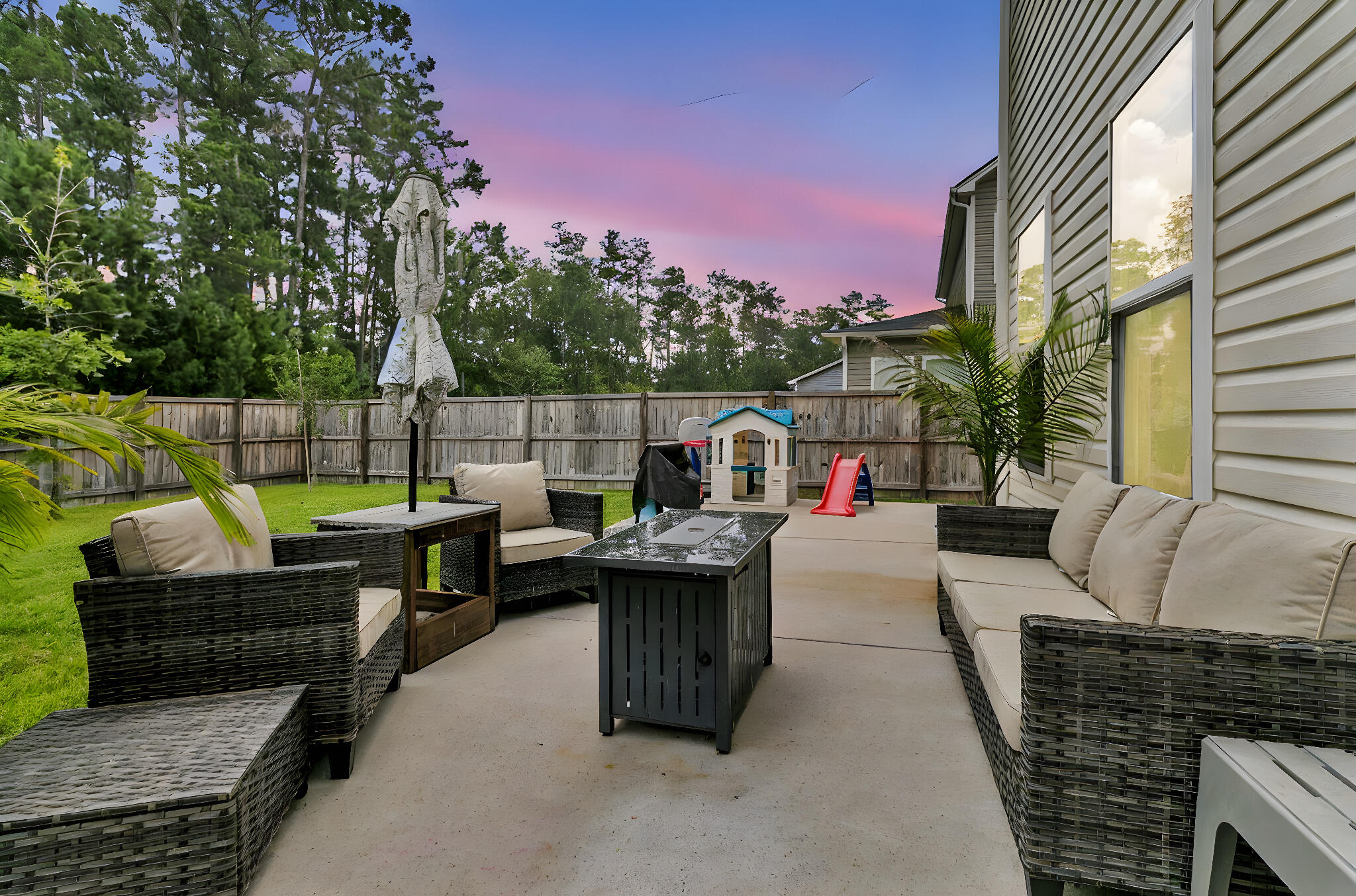 Summerville, South Carolina, 29486, United States, 4 Bedrooms Bedrooms, ,4 BathroomsBathrooms,Residential,For Sale,2005270