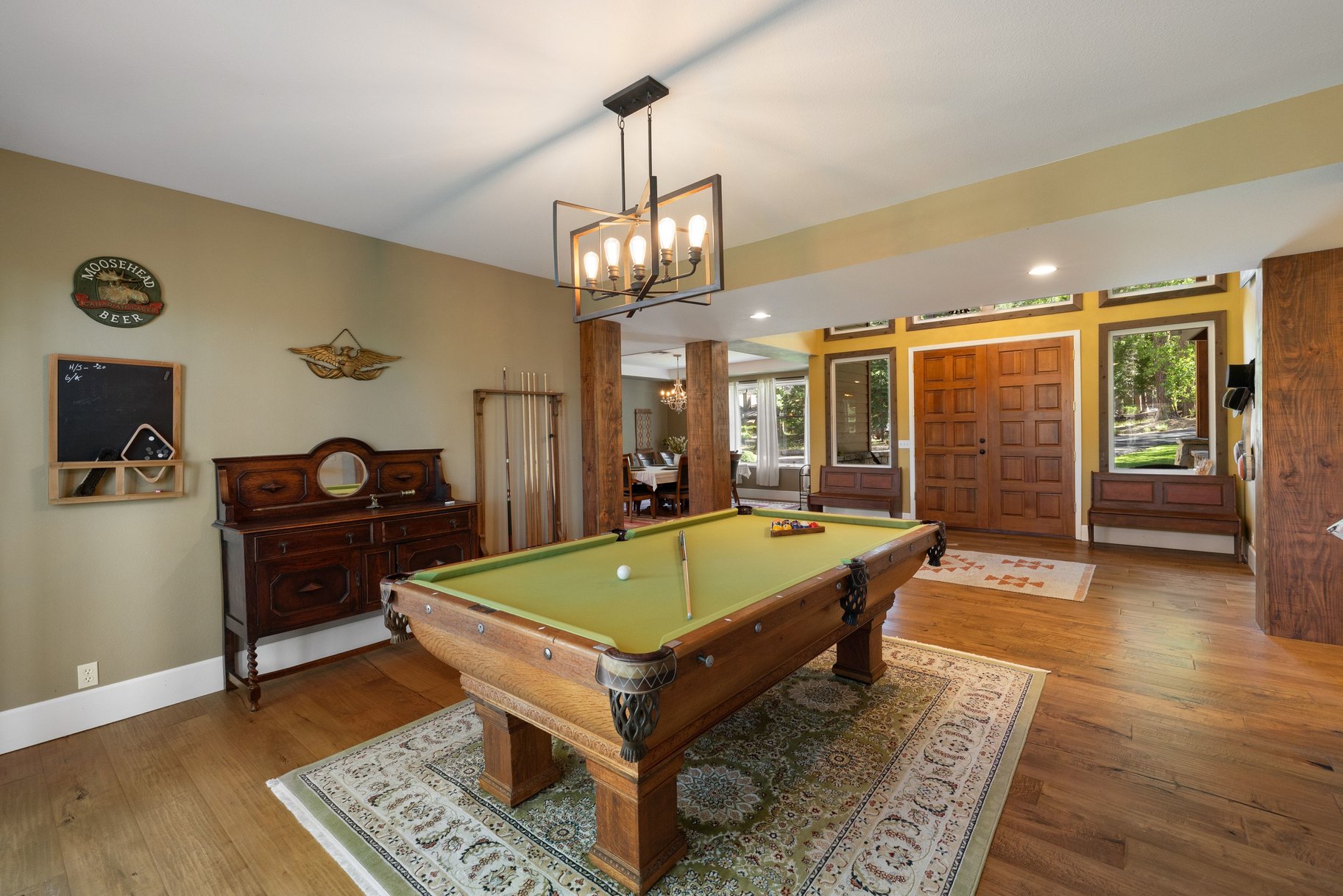  Hilltop Whitehawk Ranch Estate with Sweeping Meadow, Pond & Mountain Views - 物件實景