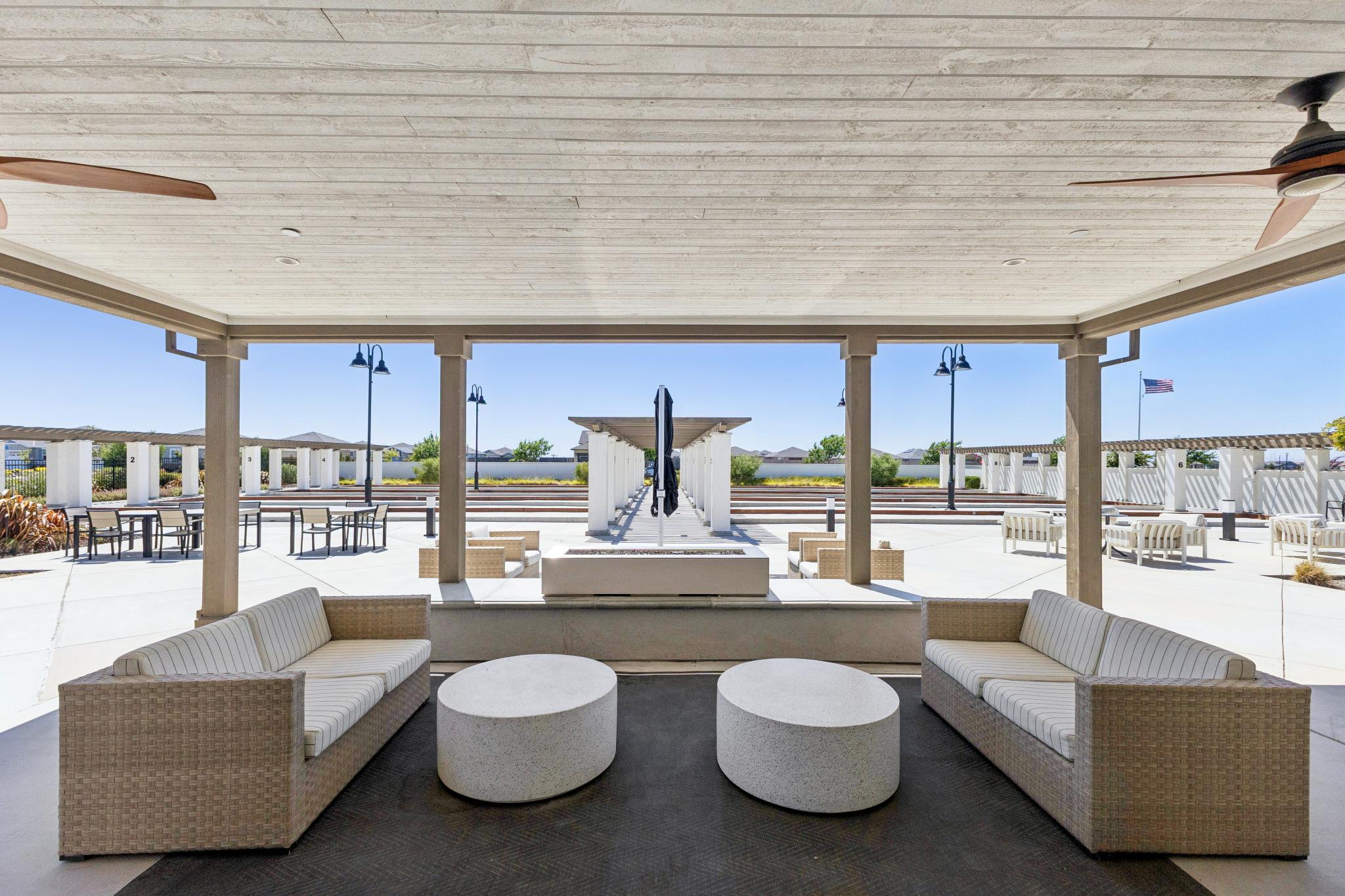  Resort Inspired Living in Rio Vista - 物件實景