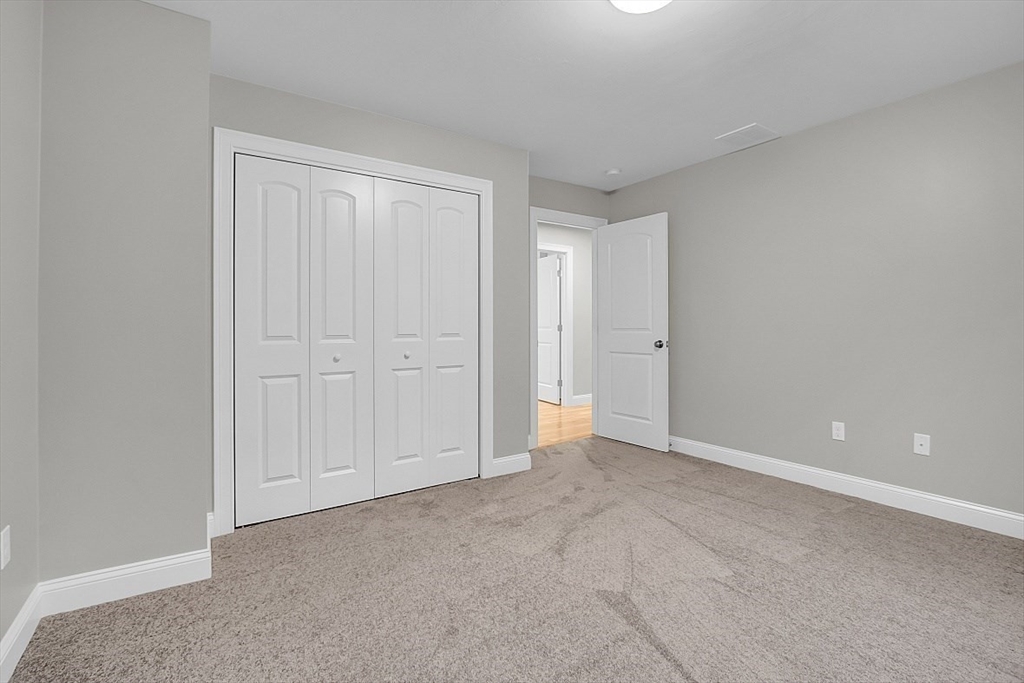 Leominster, Massachusetts, 01453, United States, 4 Bedrooms Bedrooms, ,3 BathroomsBathrooms,Residential,For Sale,1828563