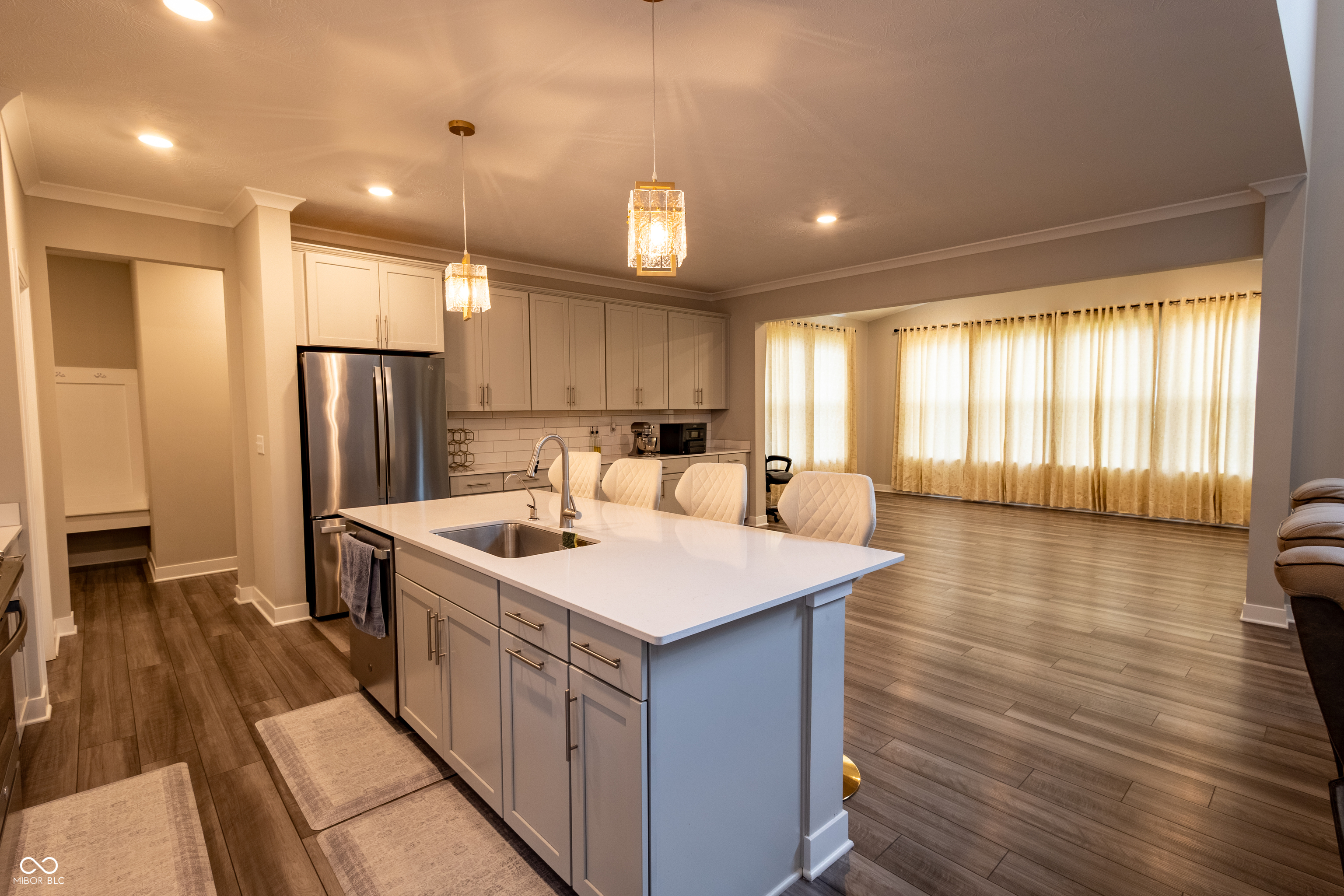 Greenwood, Indiana, 46143, United States, 5 Bedrooms Bedrooms, ,4 BathroomsBathrooms,Residential,For Sale,2001178