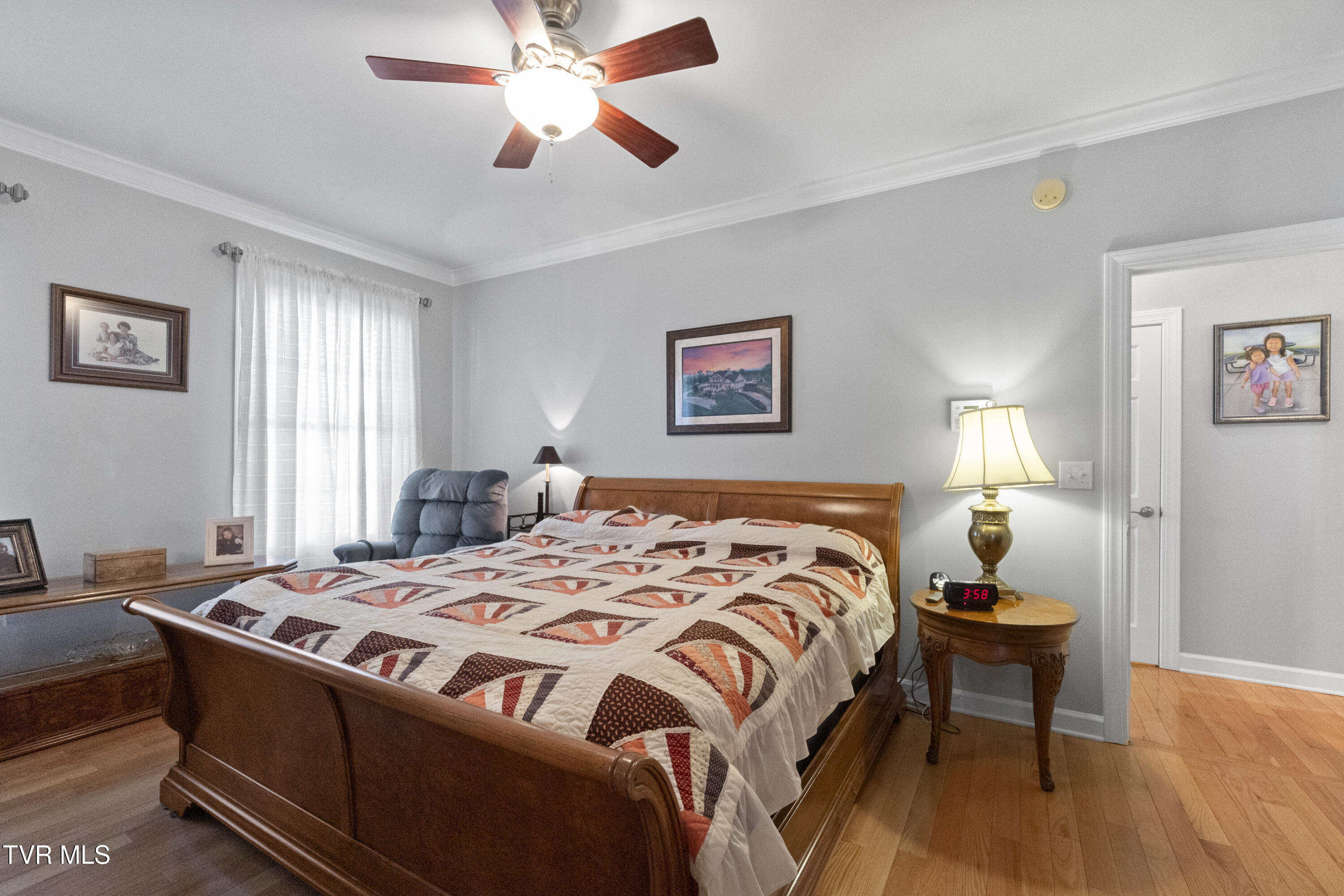 Greeneville, Tennessee, 37745, United States, 5 Bedrooms Bedrooms, ,5 BathroomsBathrooms,Residential,For Sale,2012581