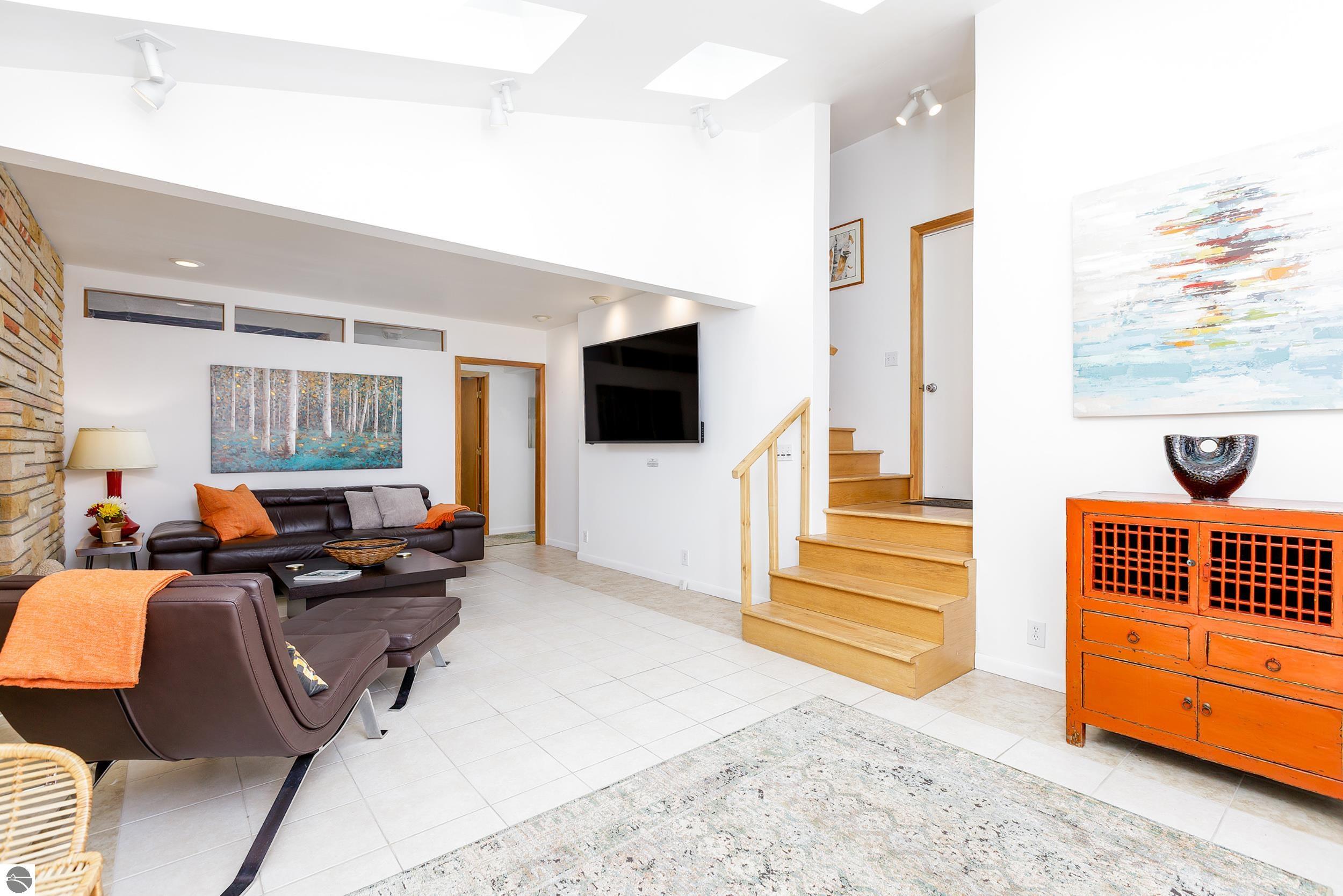 Frankfort, Michigan, 49635, United States, 6 Bedrooms Bedrooms, ,2 BathroomsBathrooms,Residential,For Sale,2023193