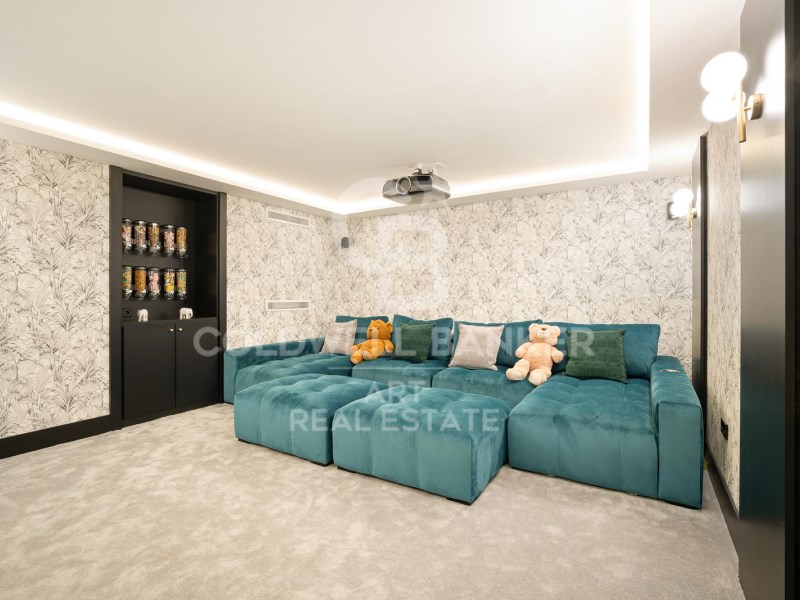 Marbella, Andalusia, ES, 6 Bedrooms Bedrooms, ,6 BathroomsBathrooms,Residential,For Sale,1874421