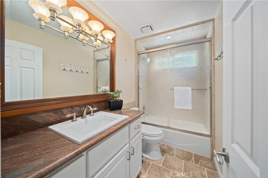 Newhall, California, 91321, United States, 5 Bedrooms Bedrooms, ,4 BathroomsBathrooms,Residential,For Sale,1940368