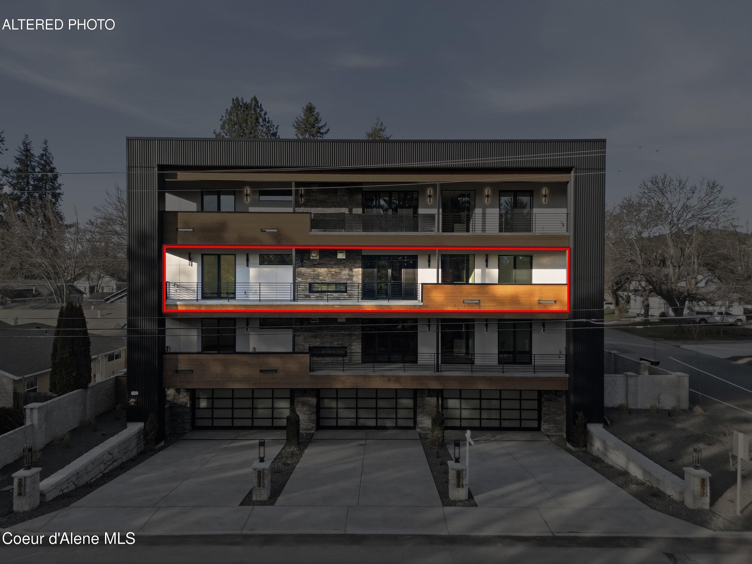 Coeur d'Alene, Idaho, 83814, United States, 3 Bedrooms Bedrooms, ,4 BathroomsBathrooms,Residential,For Sale,2018272
