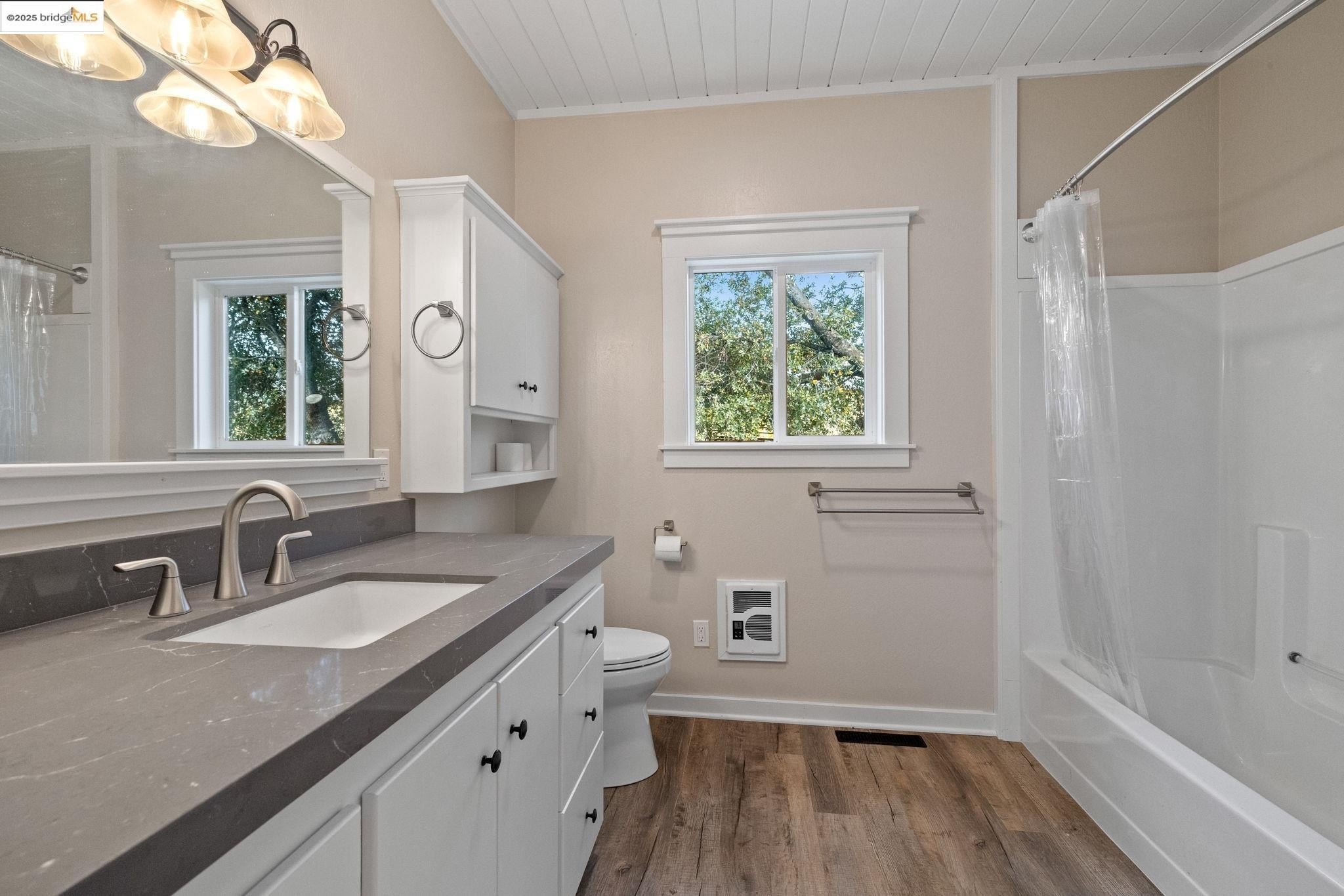 Tuolumne, California, 95379, United States, 4 Bedrooms Bedrooms, ,2 BathroomsBathrooms,Residential,For Sale,1996386