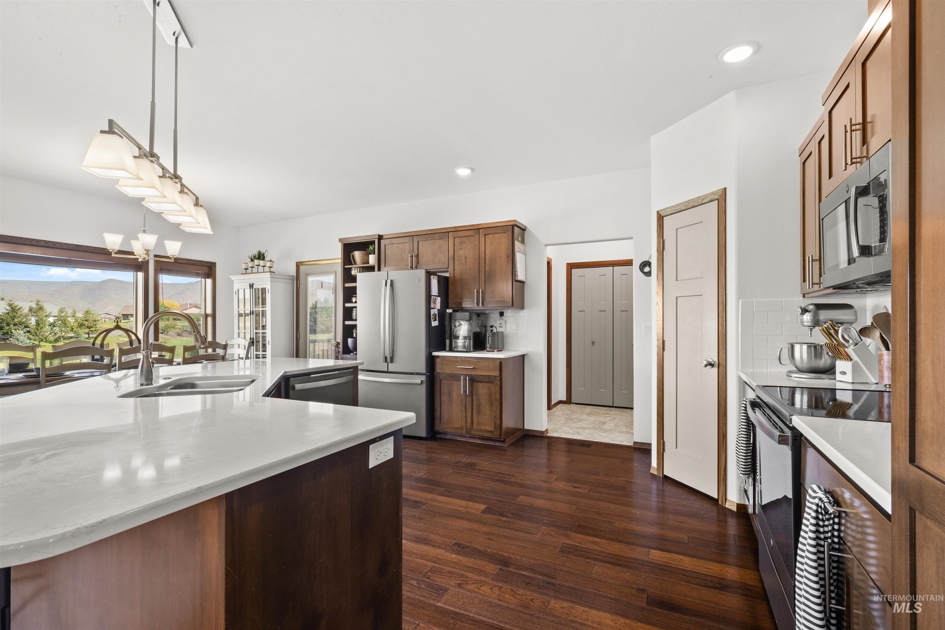 Clarkston, Washington, 99403, United States, 4 Bedrooms Bedrooms, ,3 BathroomsBathrooms,Residential,For Sale,1976590