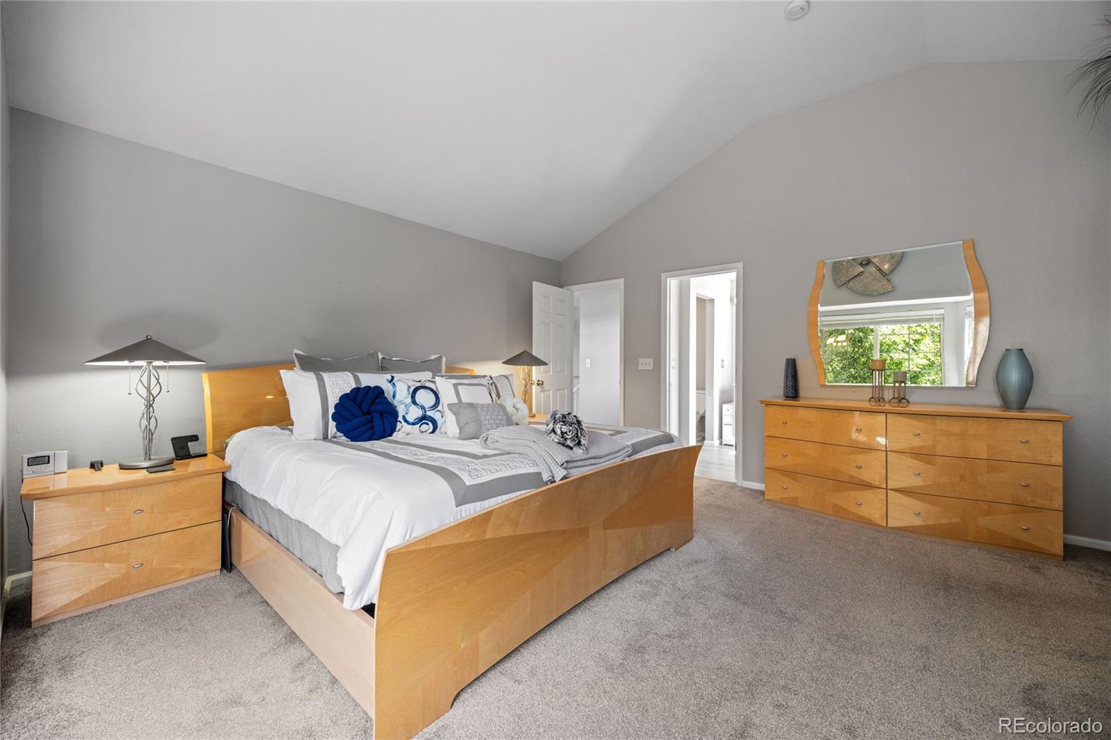 Aurora, Colorado, 80014, United States, 4 Bedrooms Bedrooms, ,2 BathroomsBathrooms,Residential,For Sale,1988194