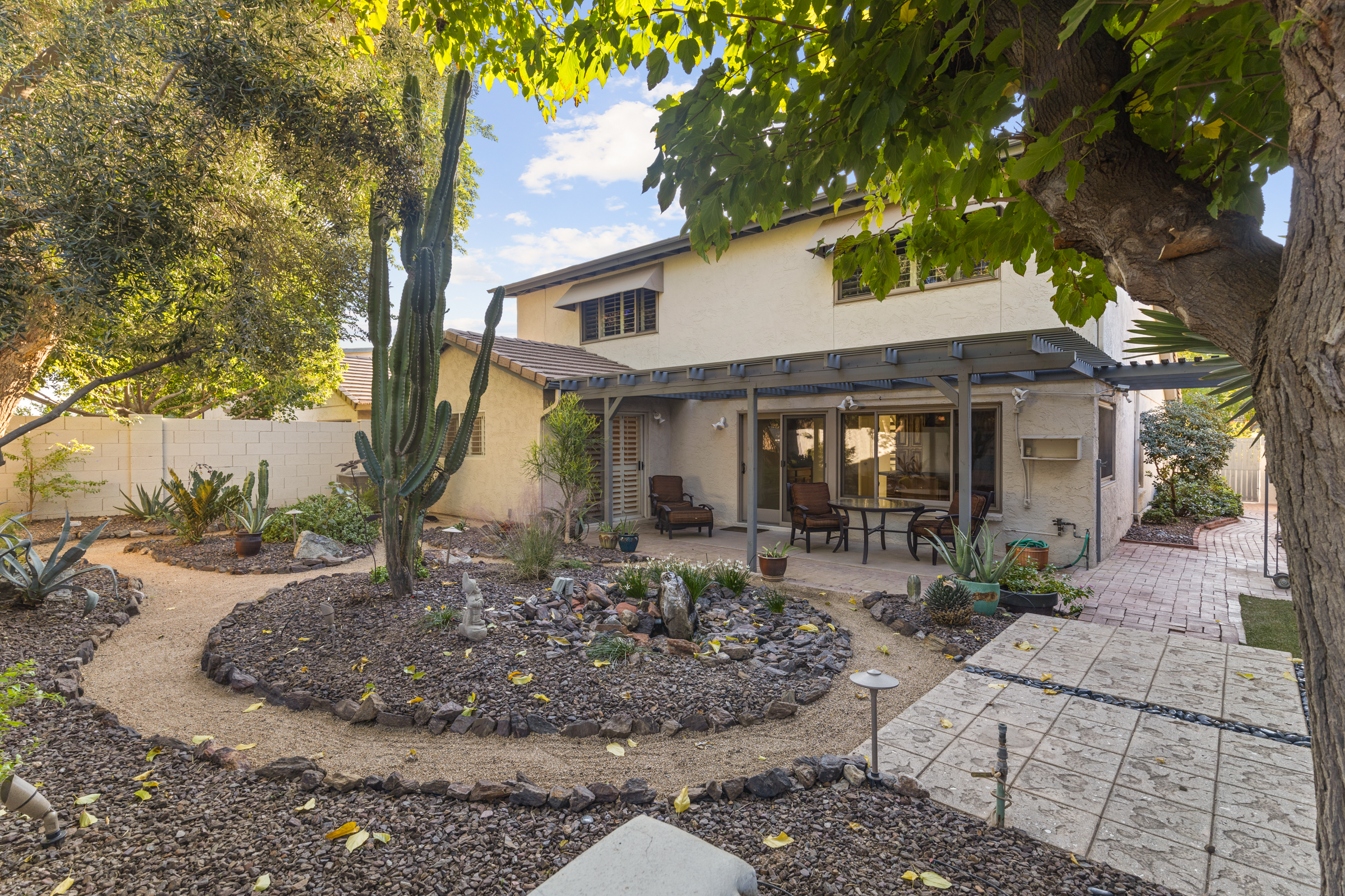 Tempe, Arizona, 85283, United States, 4 Bedrooms Bedrooms, ,3 BathroomsBathrooms,Residential,For Sale,1985738